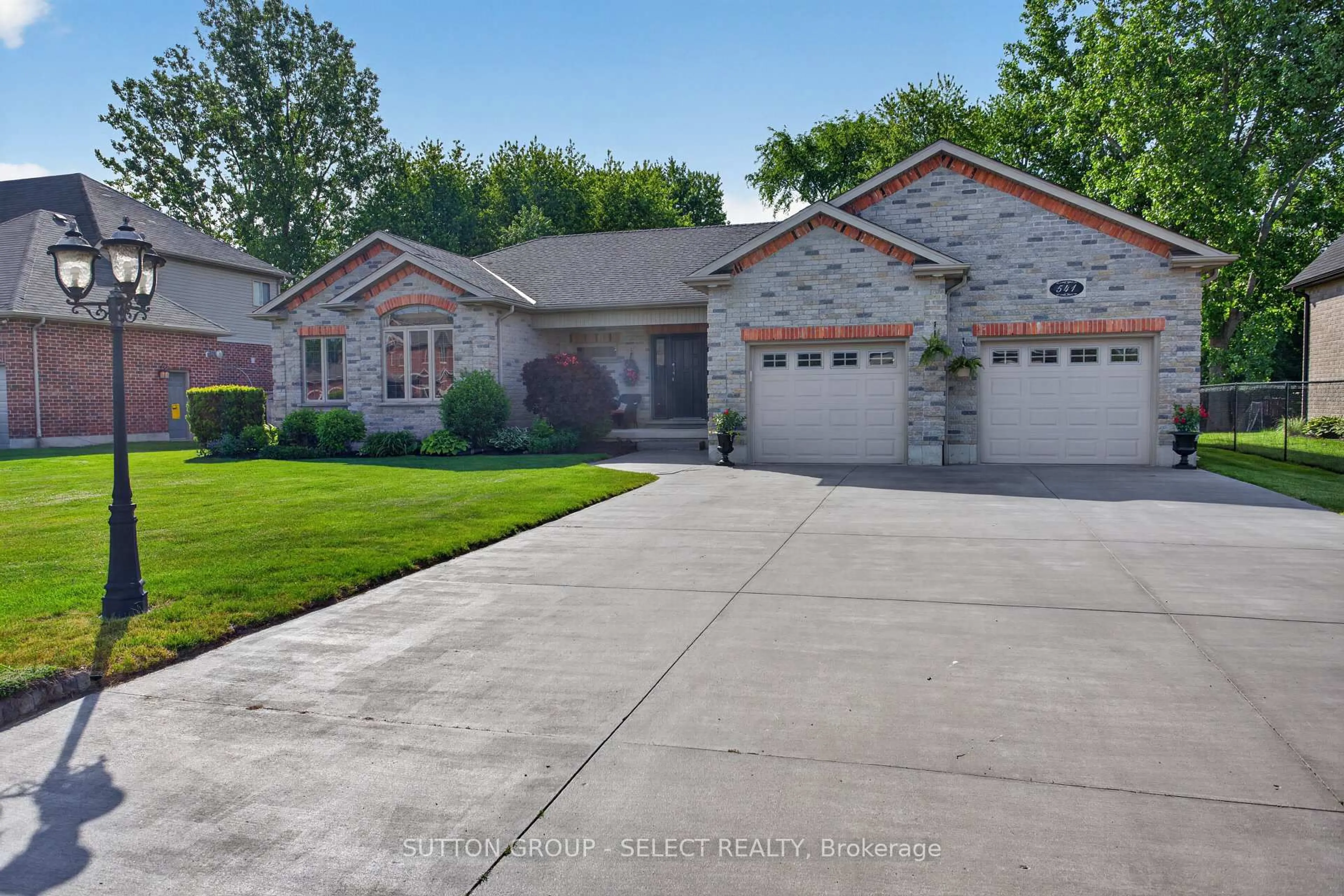 Home with brick exterior material, street for 541 Juliana Dr, Strathroy-Caradoc Ontario N0L 1W0