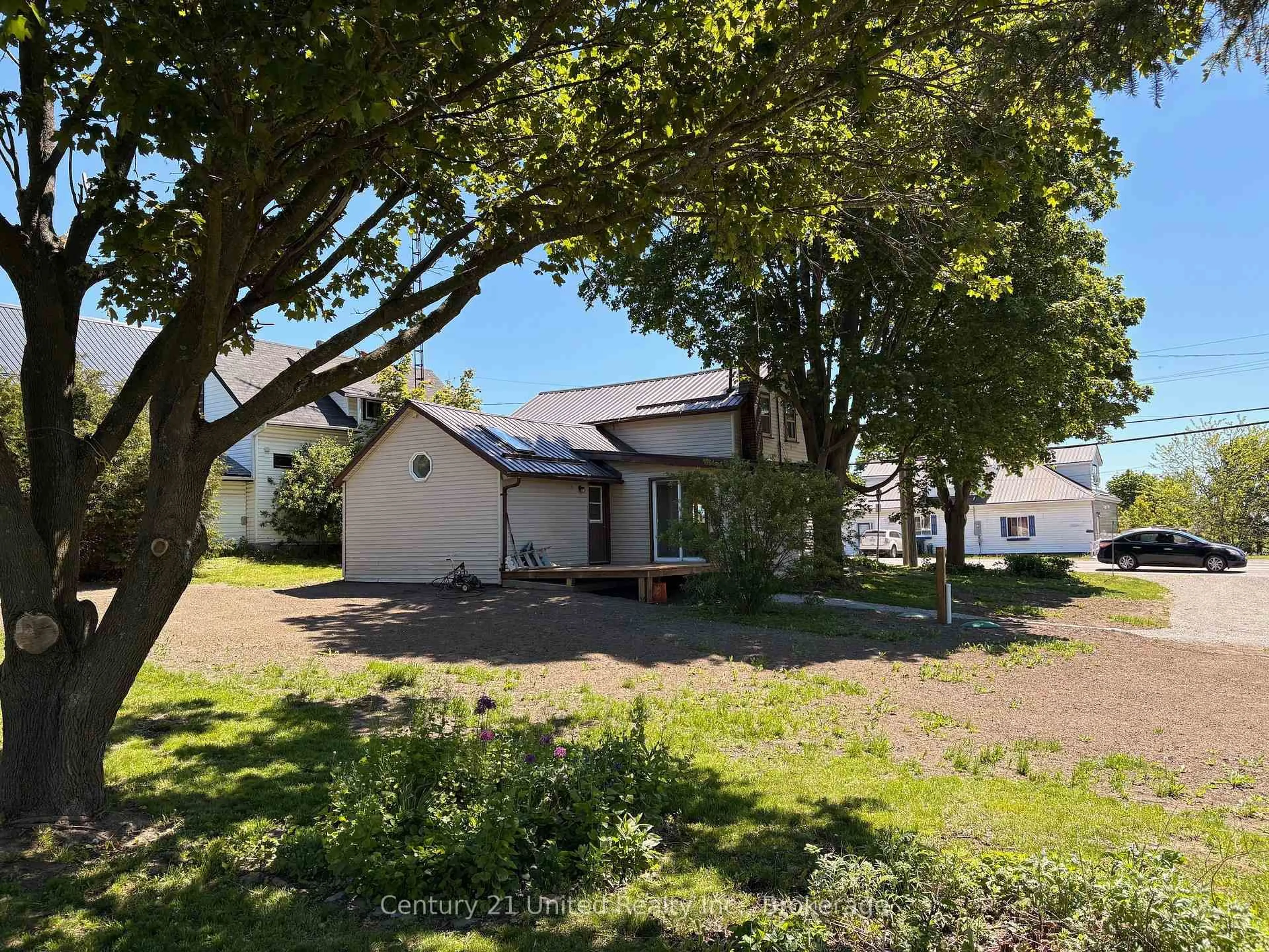 A pic from outside/outdoor area/front of a property/back of a property/a pic from drone, street for 4071 Highway 35, Kawartha Lakes Ontario K0M 1G0