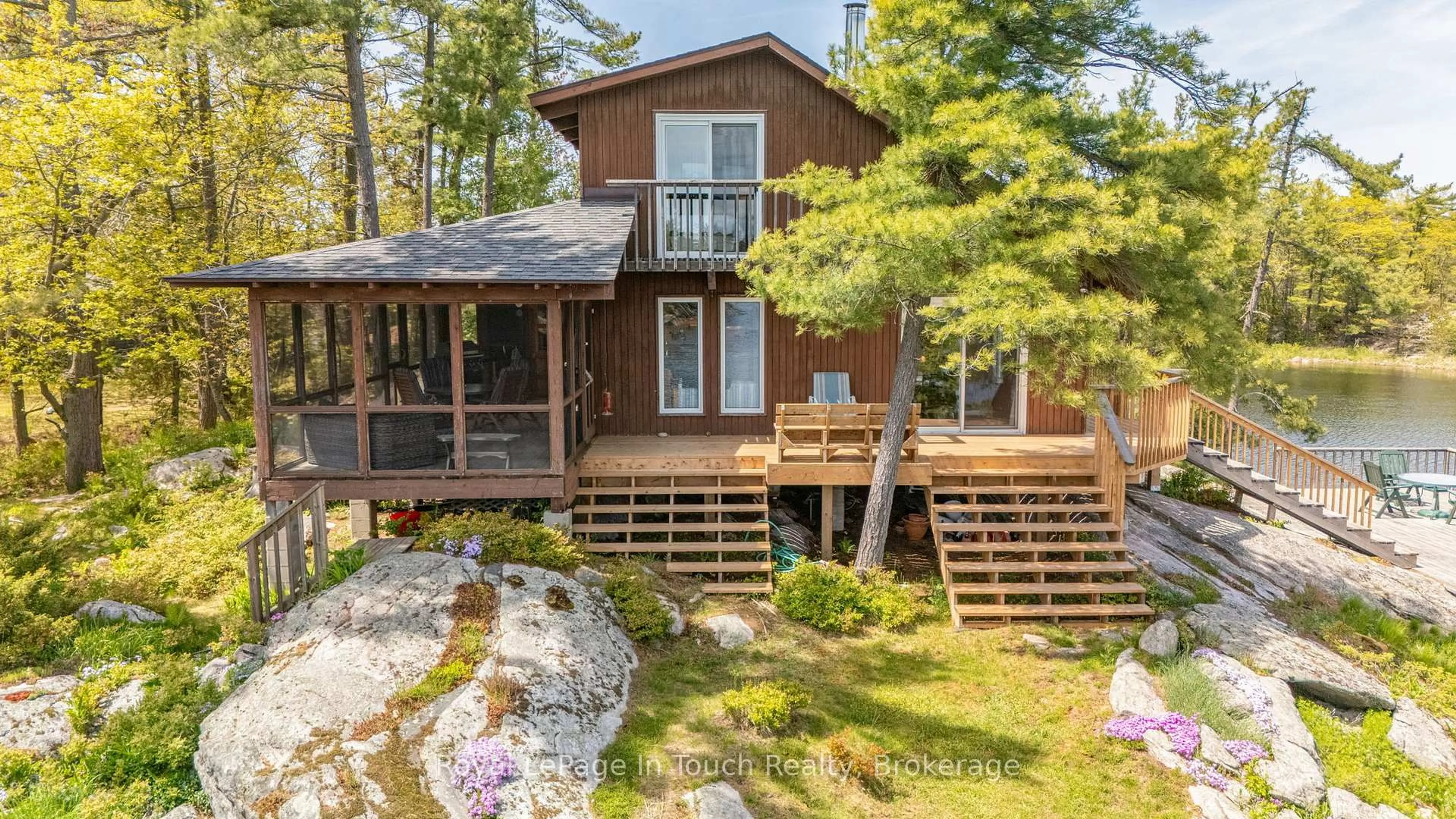 Unknown for 1 GB468 Island, The Archipelago Ontario P2A 0B7