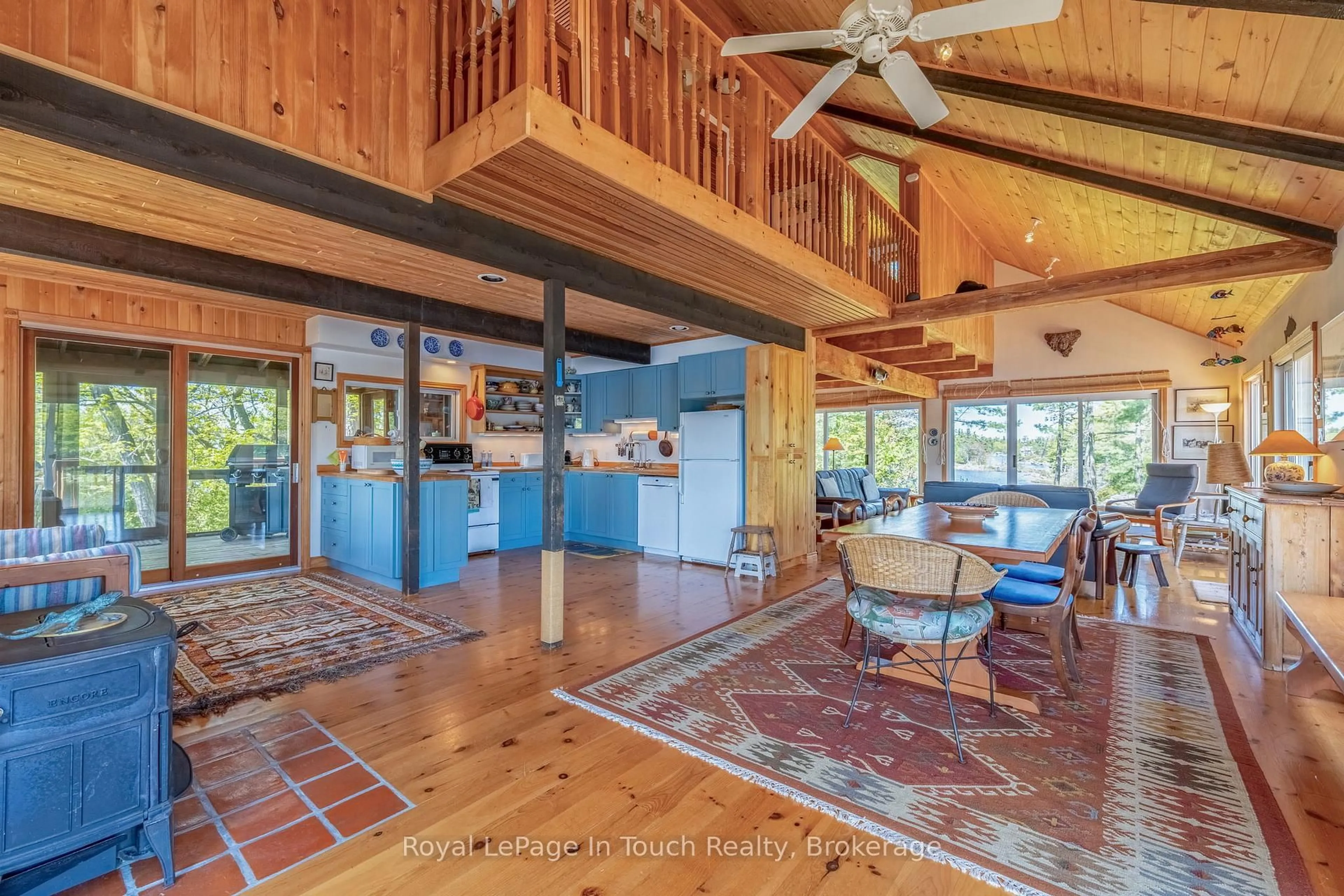 Open concept kitchen, unknown for 1 GB468 Island, The Archipelago Ontario P2A 0B7