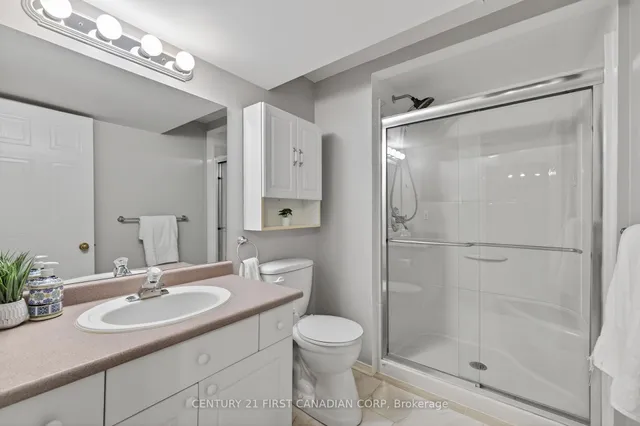 861 Shelborne St #14, London South 5