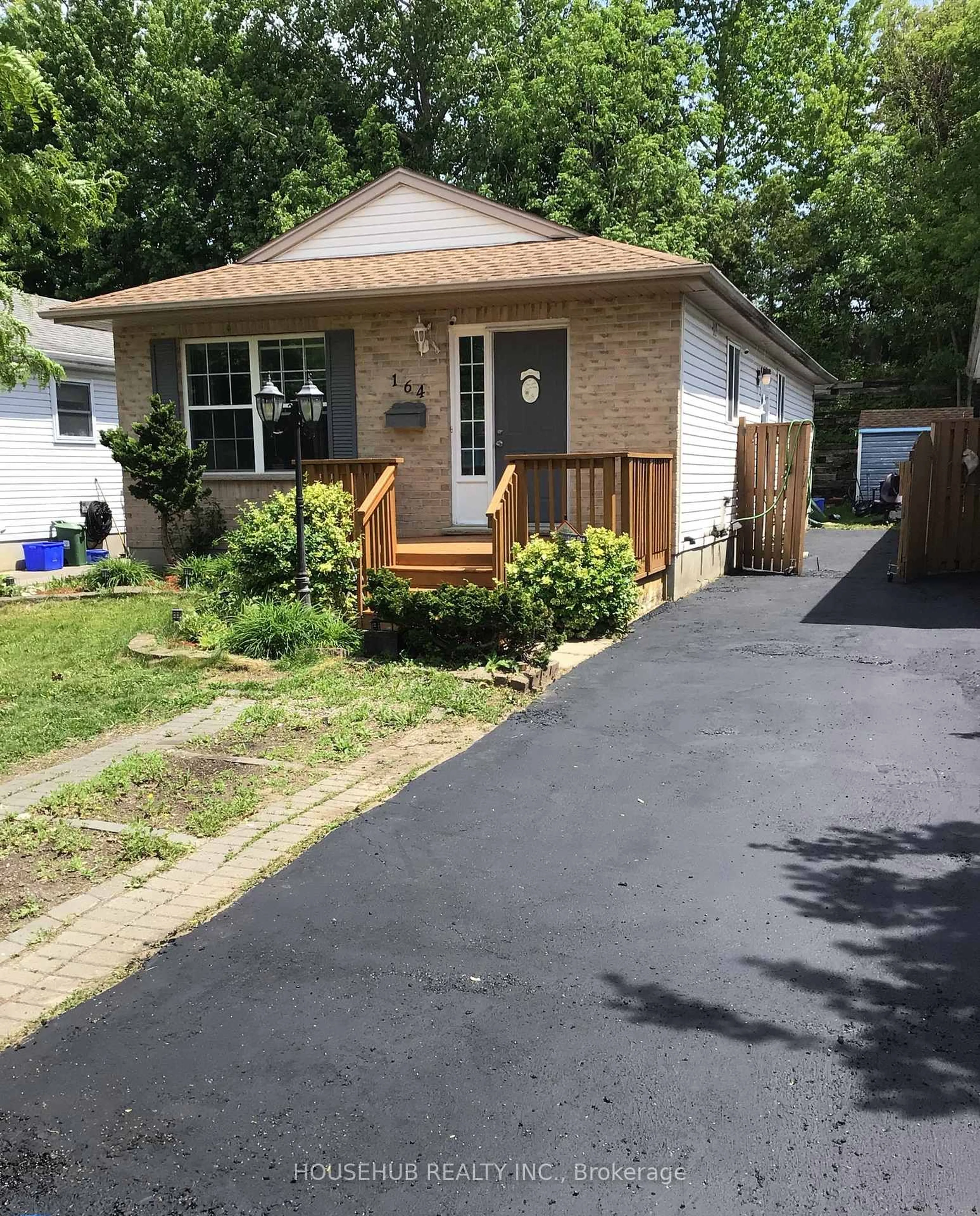 Home with vinyl exterior material, street for 164 POCHARD Lane, London East Ontario N5W 5Z3