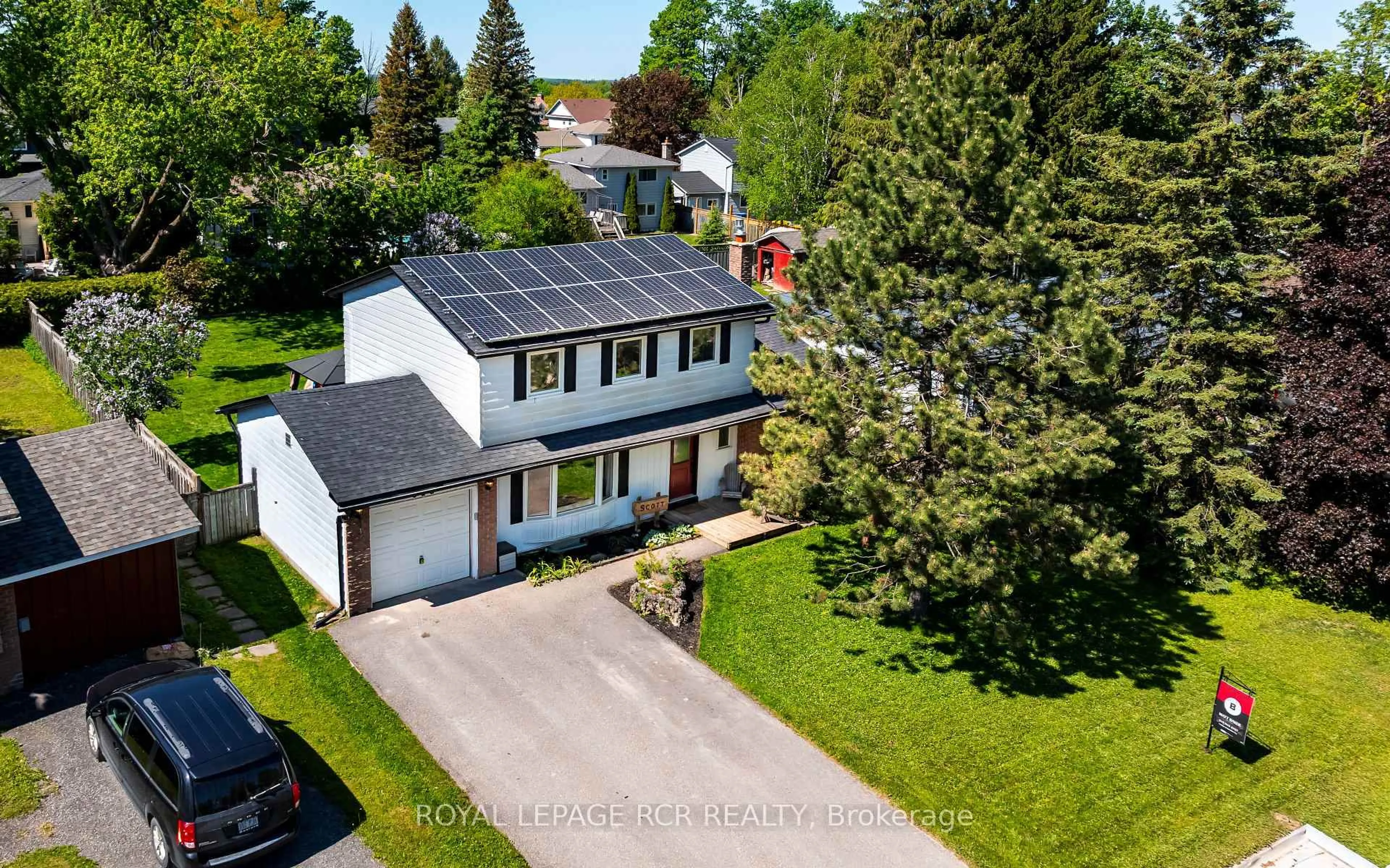 A pic from outside/outdoor area/front of a property/back of a property/a pic from drone, street for 510 Monica Crt, Shelburne Ontario L9V 3A3