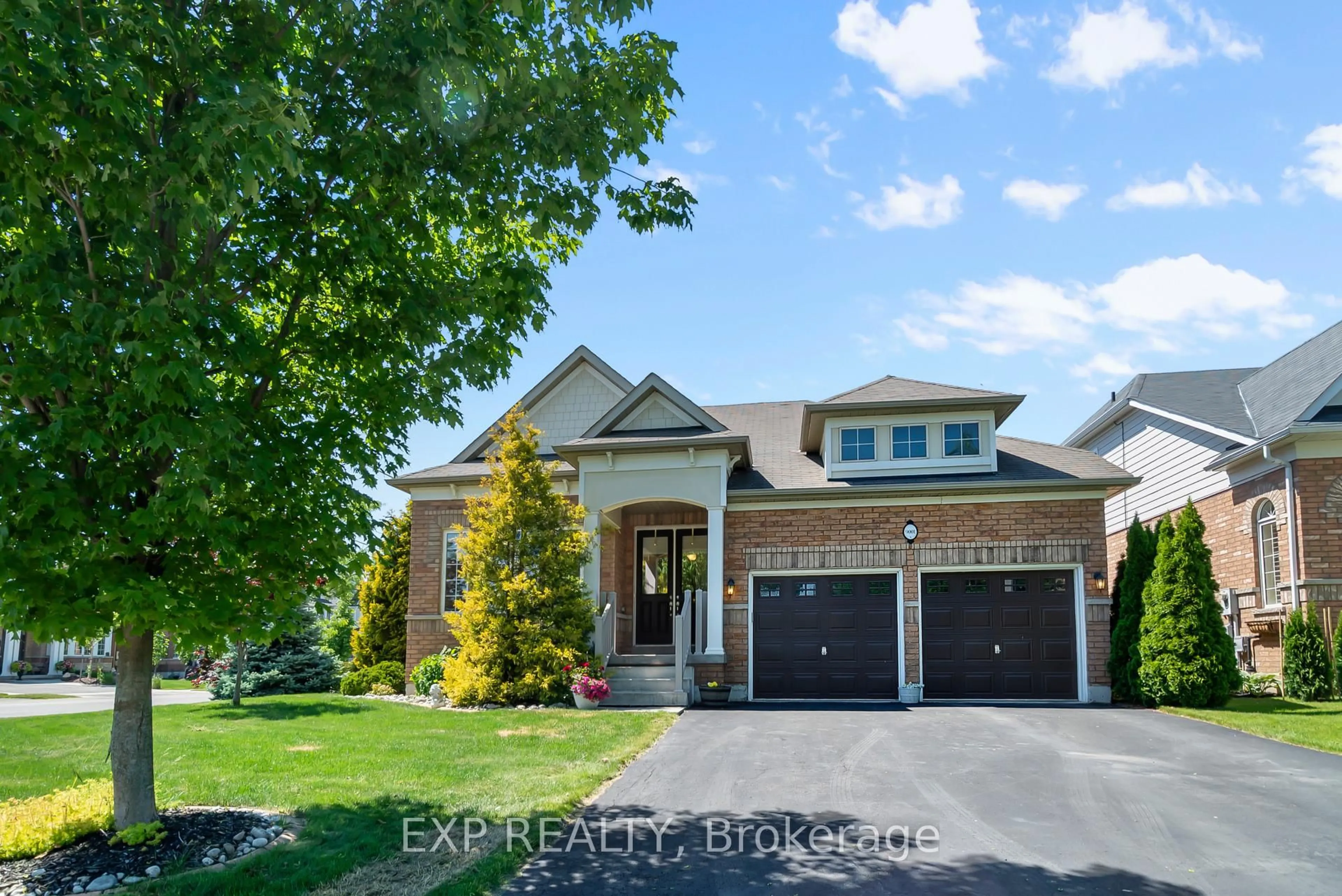 Home with brick exterior material, street for 9001 Tristar Cres, Niagara Falls Ontario L2G 0E6
