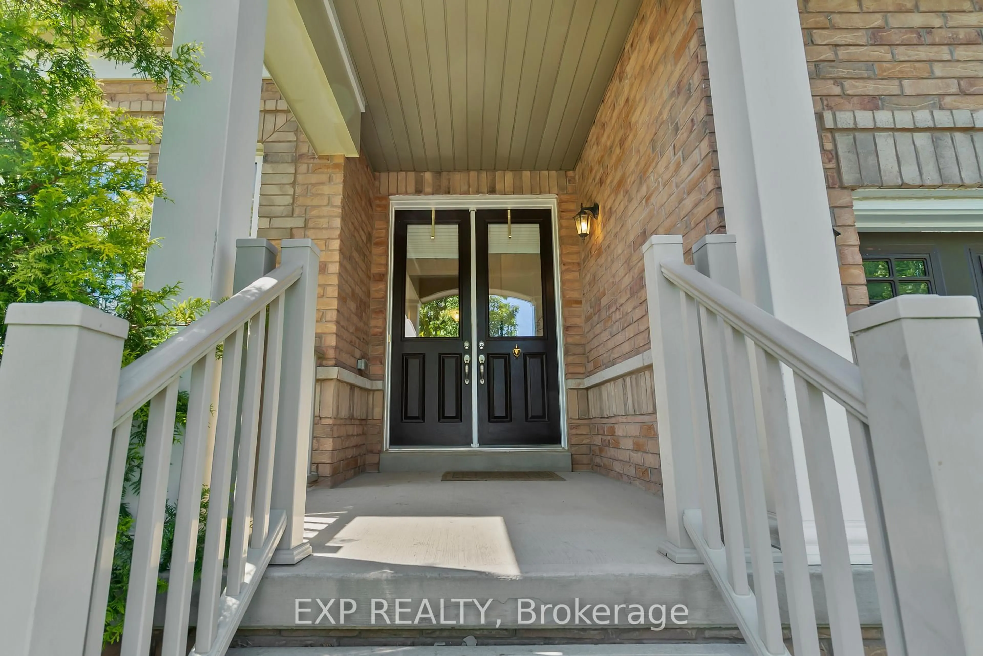 Indoor entryway for 9001 Tristar Cres, Niagara Falls Ontario L2G 0E6