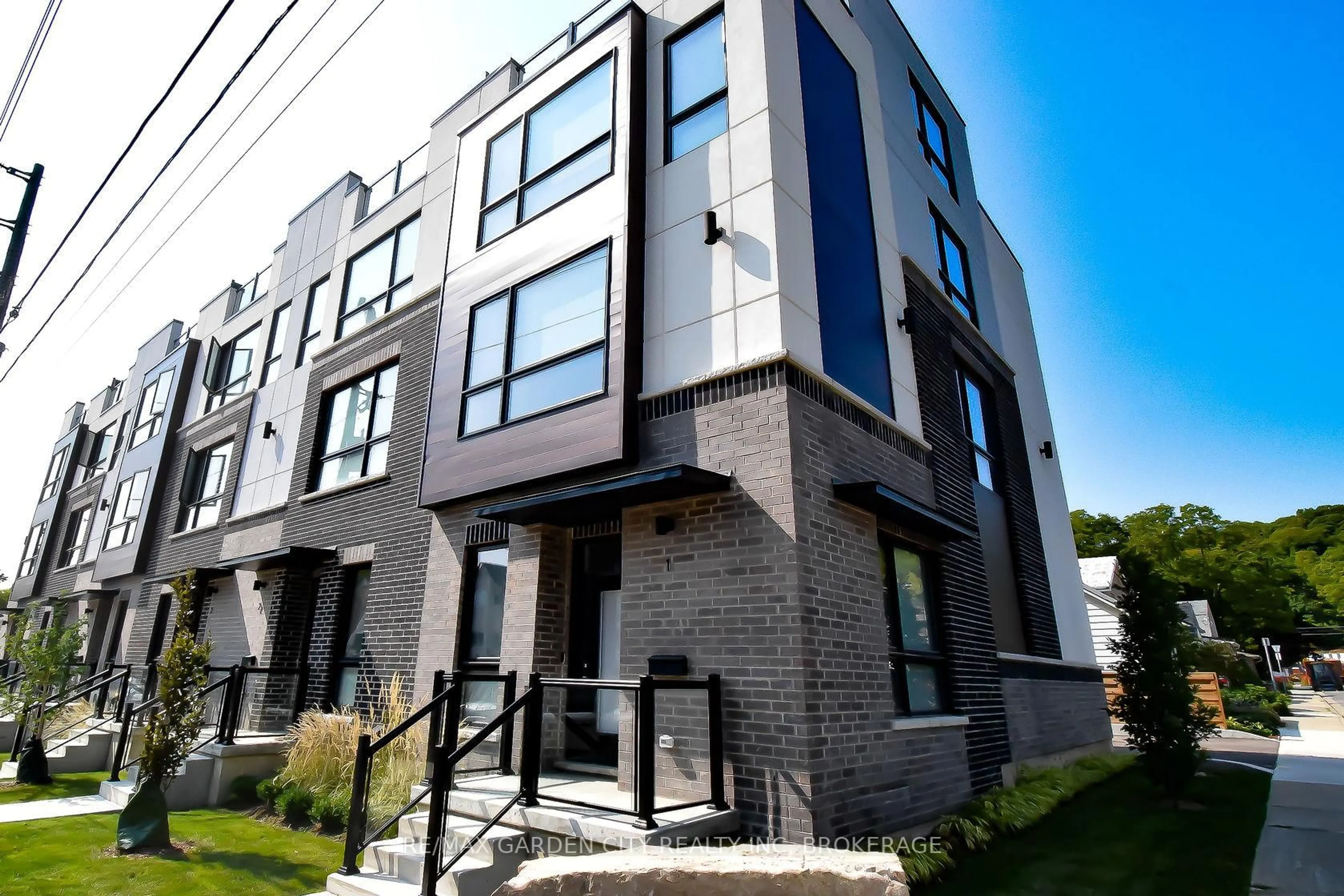 Home with brick exterior material, street for 2 BROCK St #5, Hamilton Ontario L9H 3G6