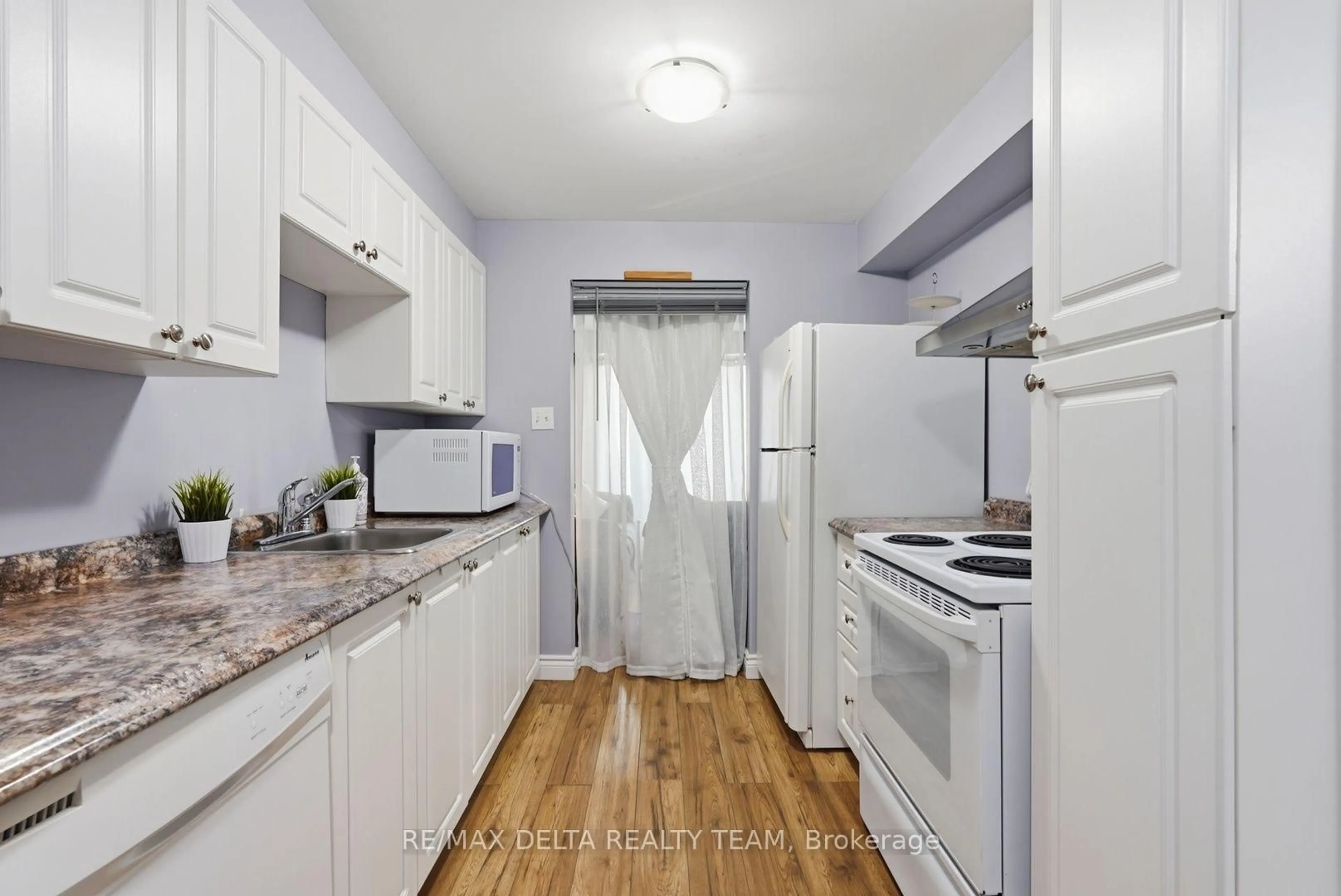 Standard kitchen, unknown for 1107 Des Forets Ave #27, Ottawa Ontario K1C 5K7