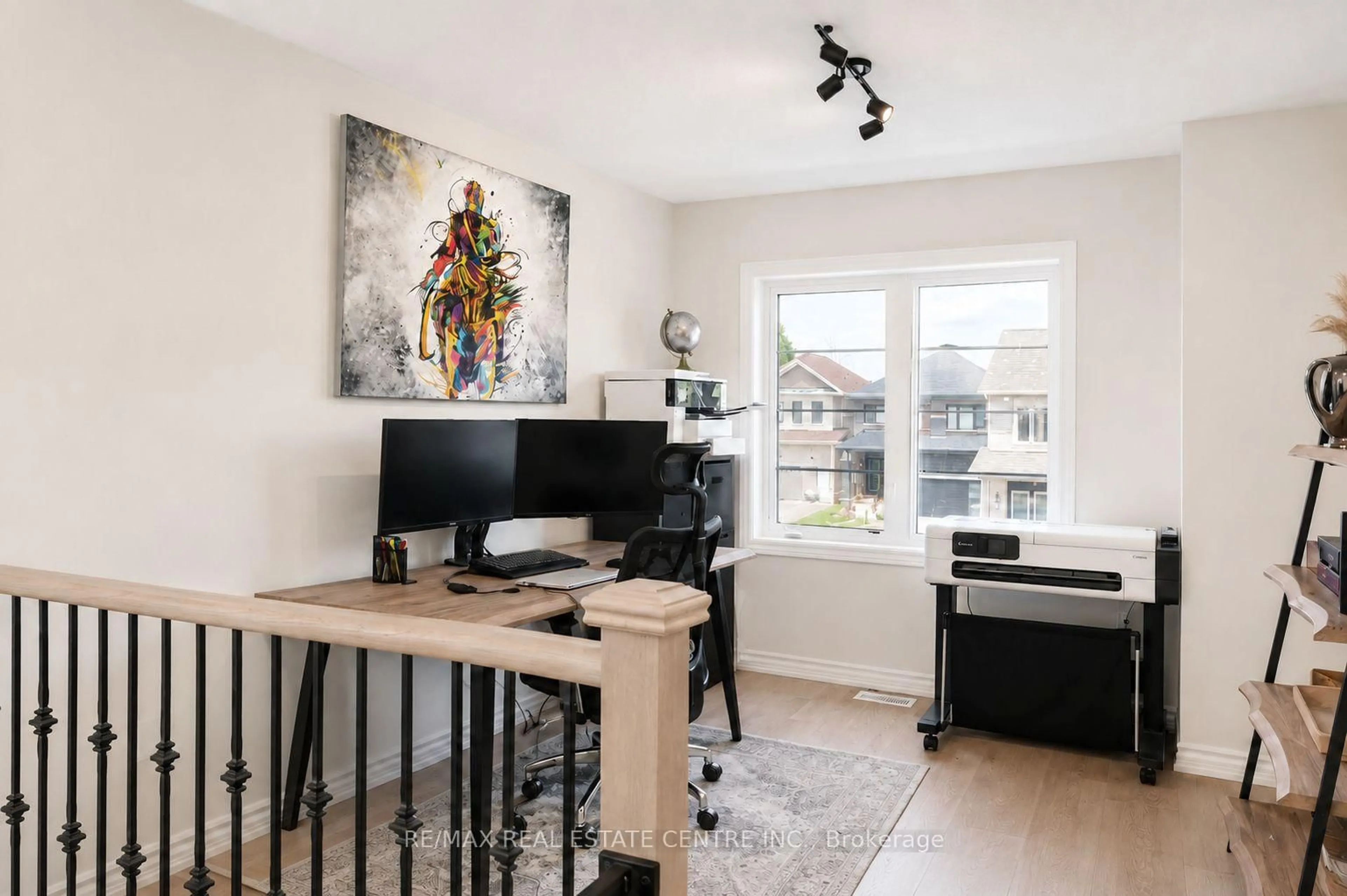 A pic of a room for 15 Cahill Dr, Brantford Ontario N3T 0V5