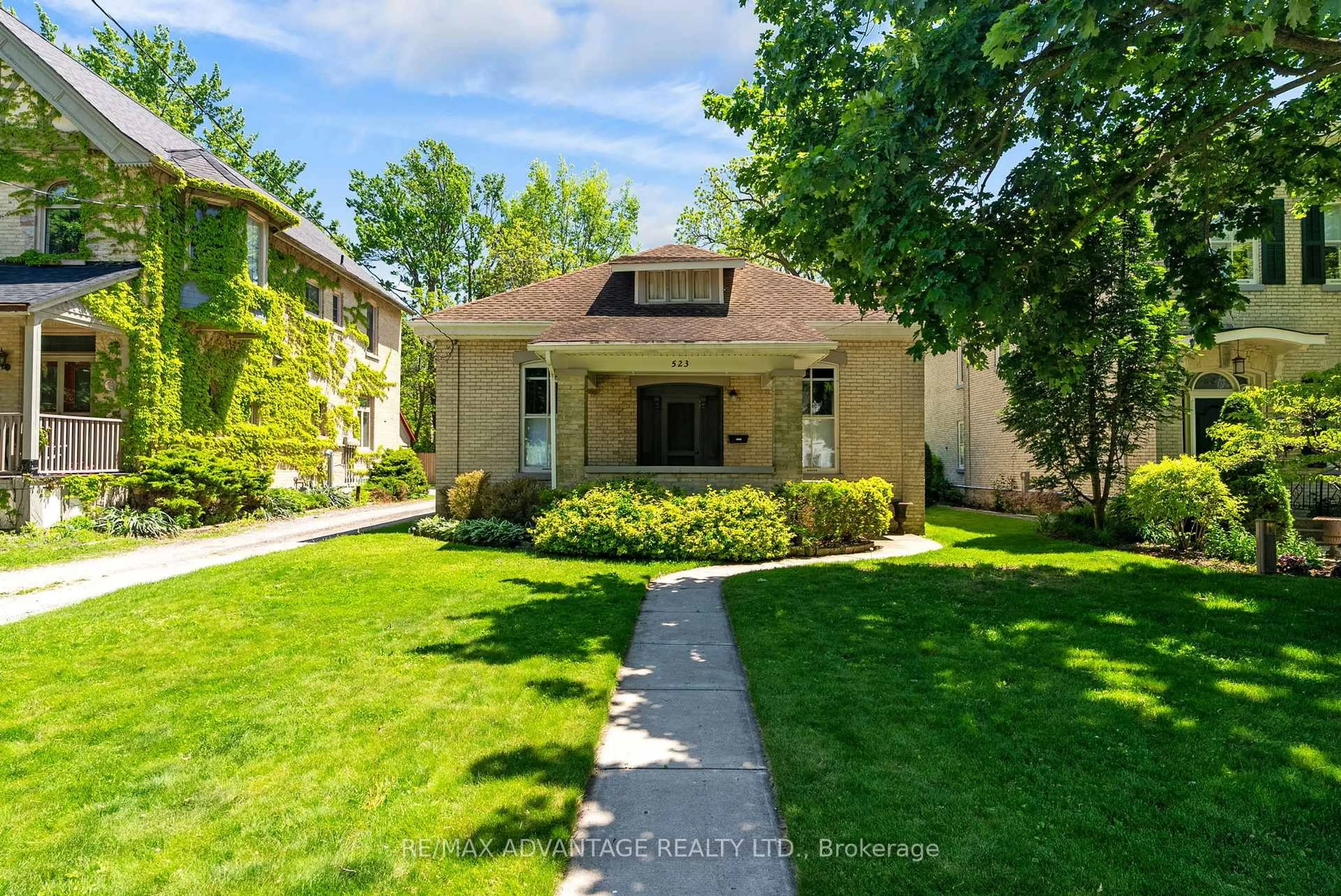 Unknown for 523 Dufferin Ave, London East Ontario N6B 2A3