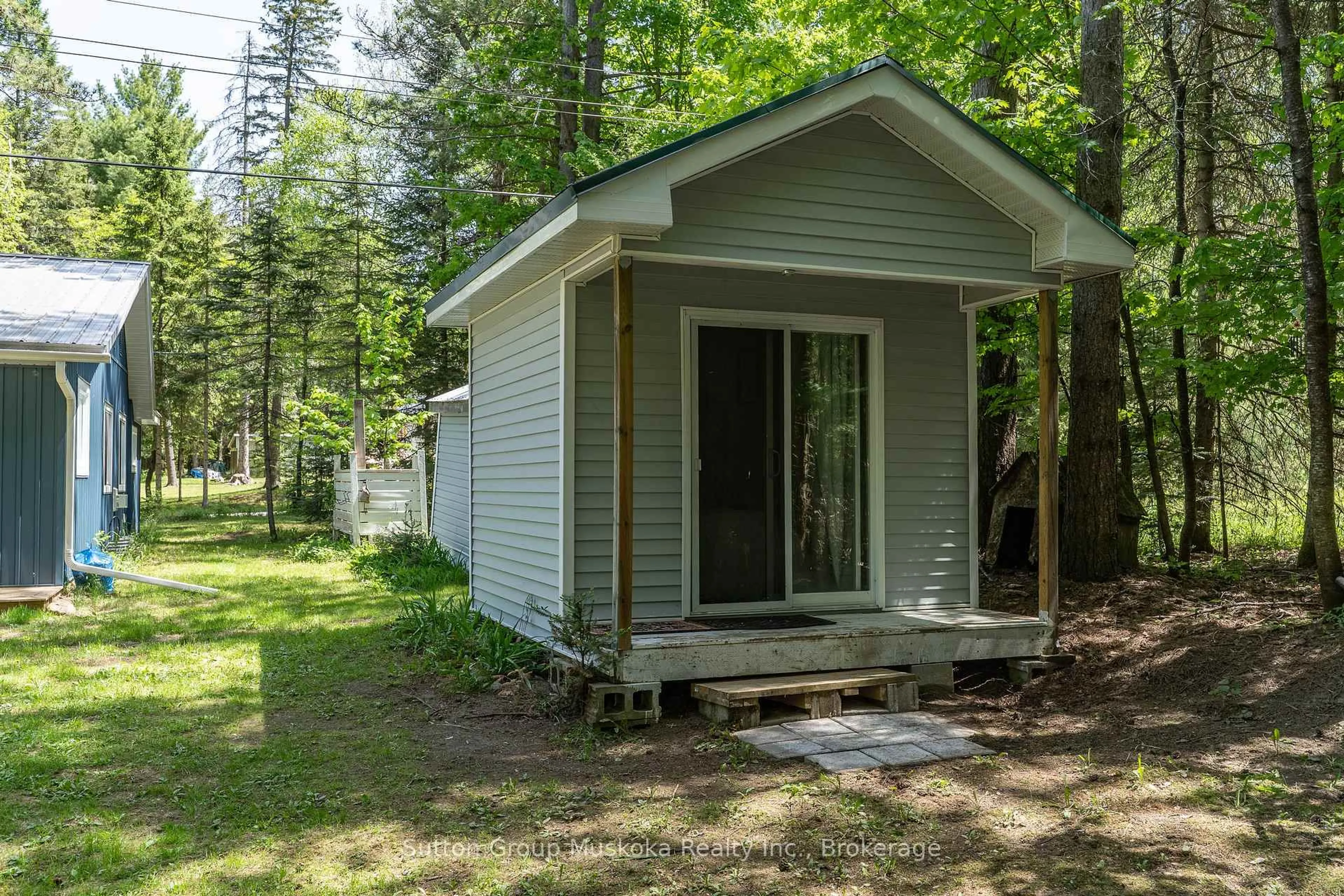 Shed for 290 South Waseosa Lake Rd, Huntsville Ontario P1H 2N5