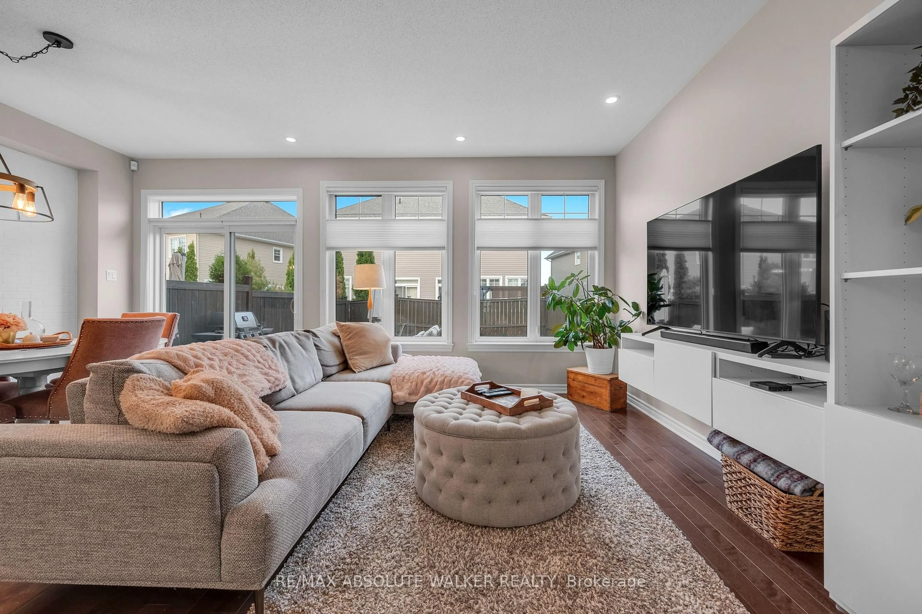Living room with furniture, unknown for 400 Gerry Lalonde Dr, Ottawa Ontario K4A 0X2