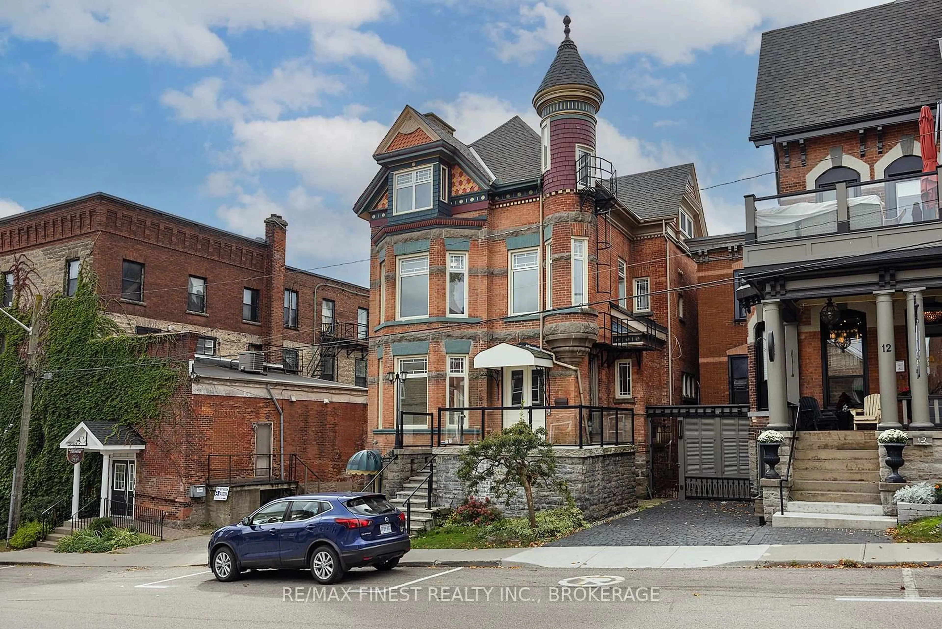 Home with brick exterior material, street for 10 Victoria Ave, Brockville Ontario K6V 2B1