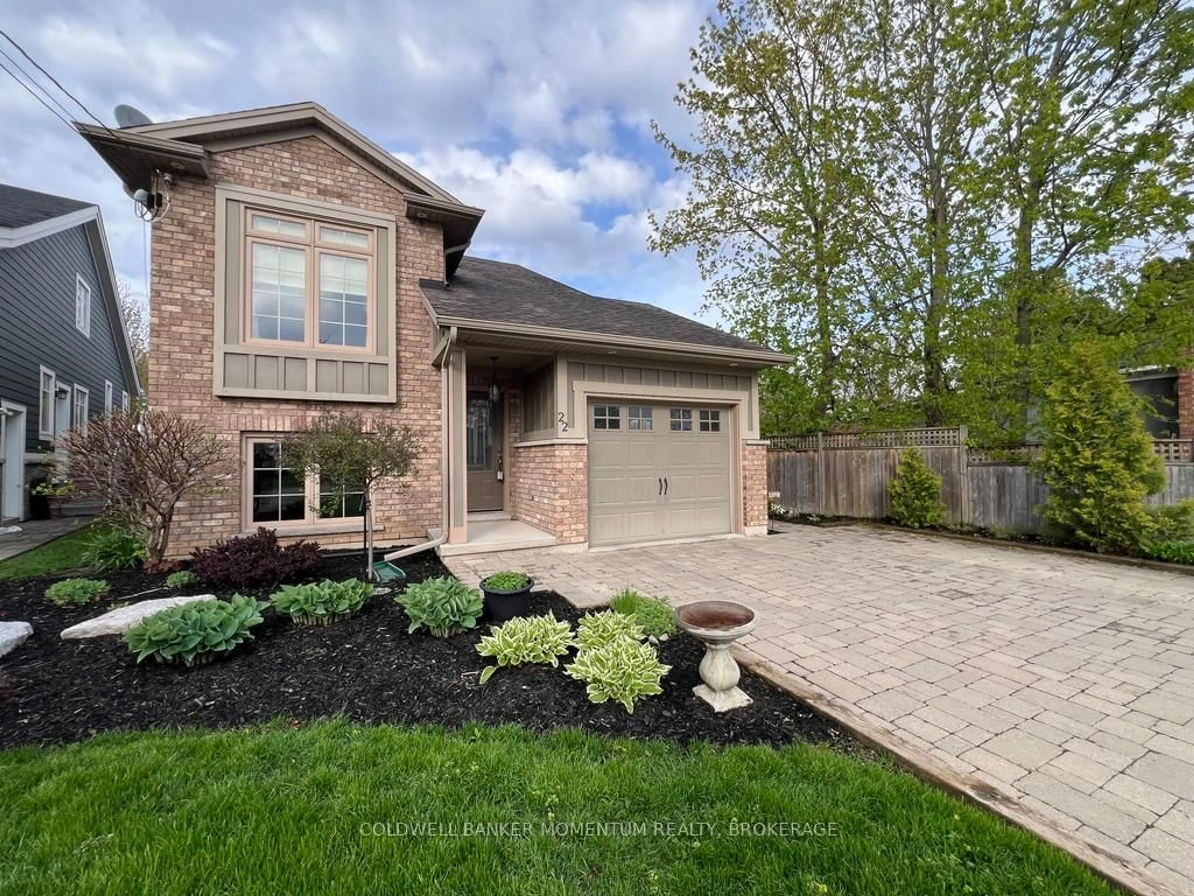 Home with brick exterior material, street for 22 John St, St. Catharines Ontario L2N 4P1
