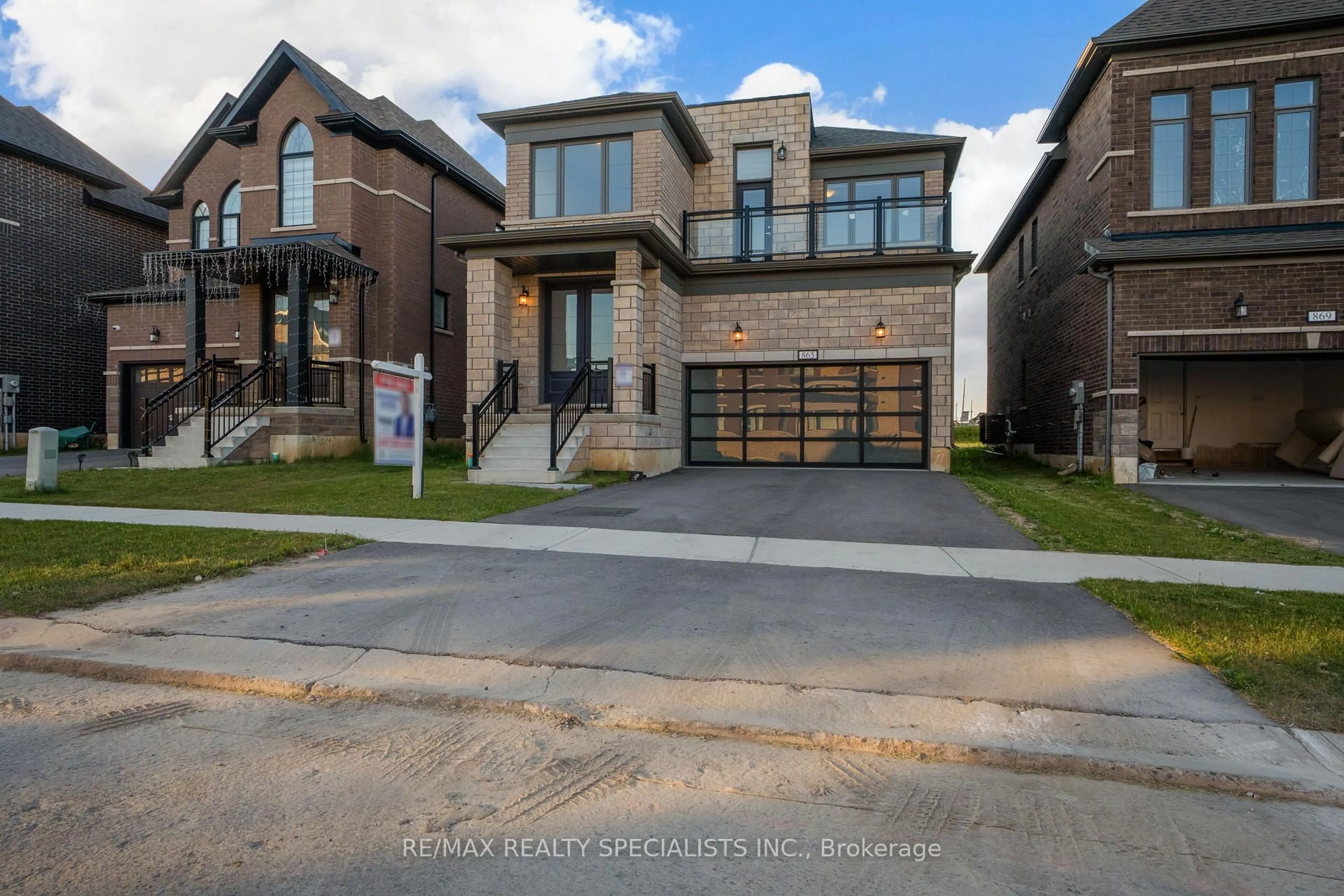Home with brick exterior material, street for 865 Knights Lane, Woodstock Ontario N4T 0P7