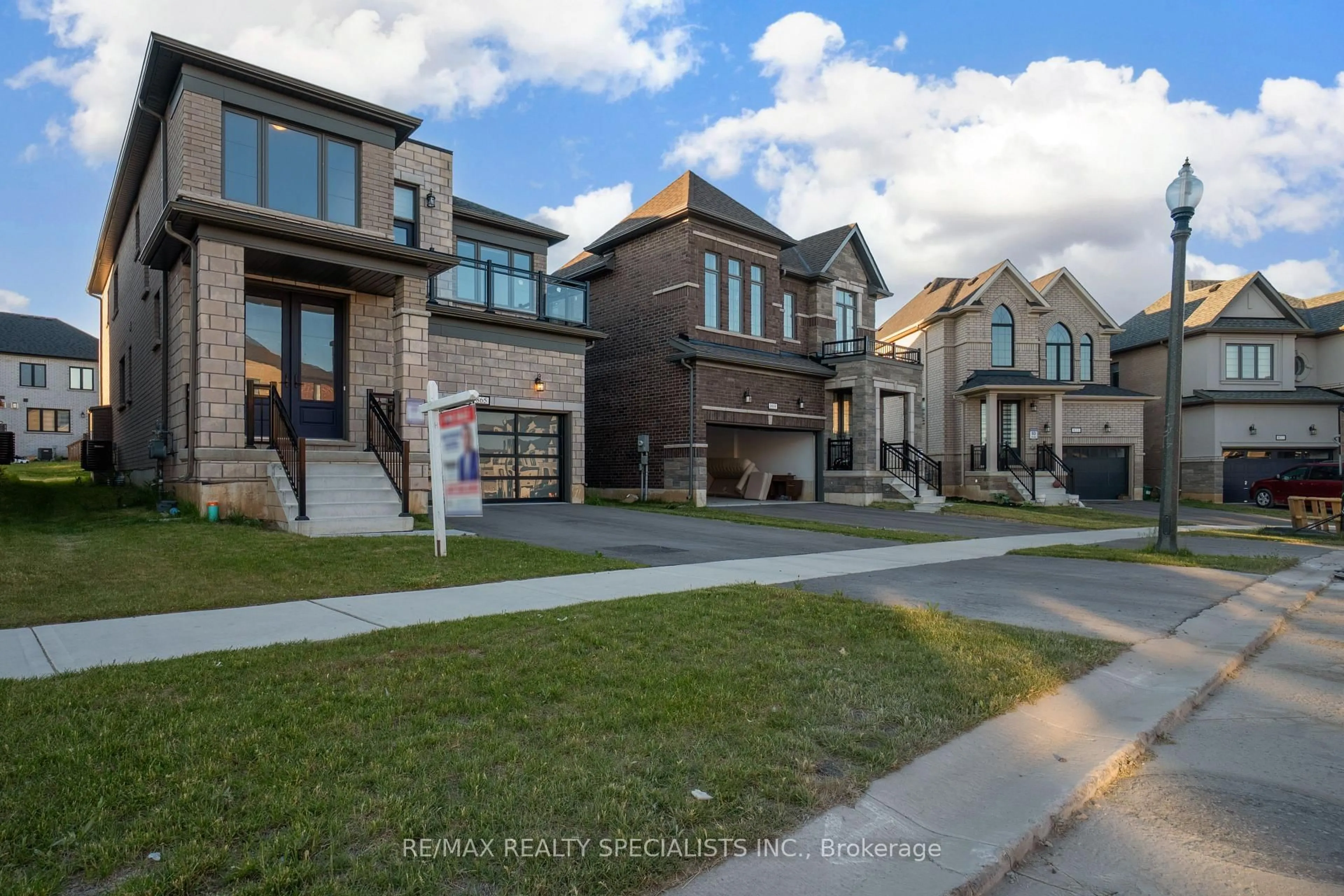 Home with brick exterior material, street for 865 Knights Lane, Woodstock Ontario N4T 0P7