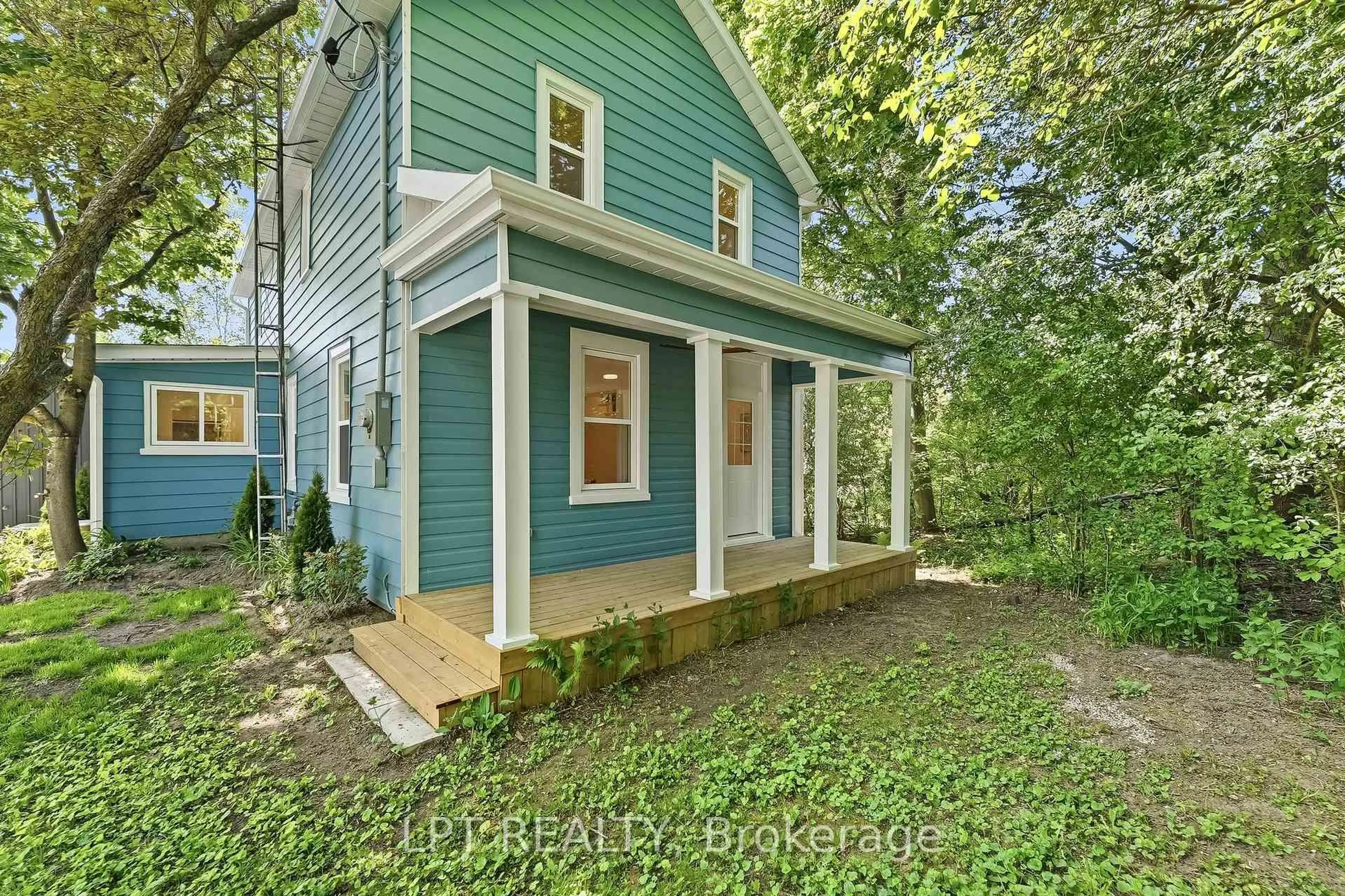 Unknown for 3 Gore St, Kawartha Lakes Ontario L0A 1A0