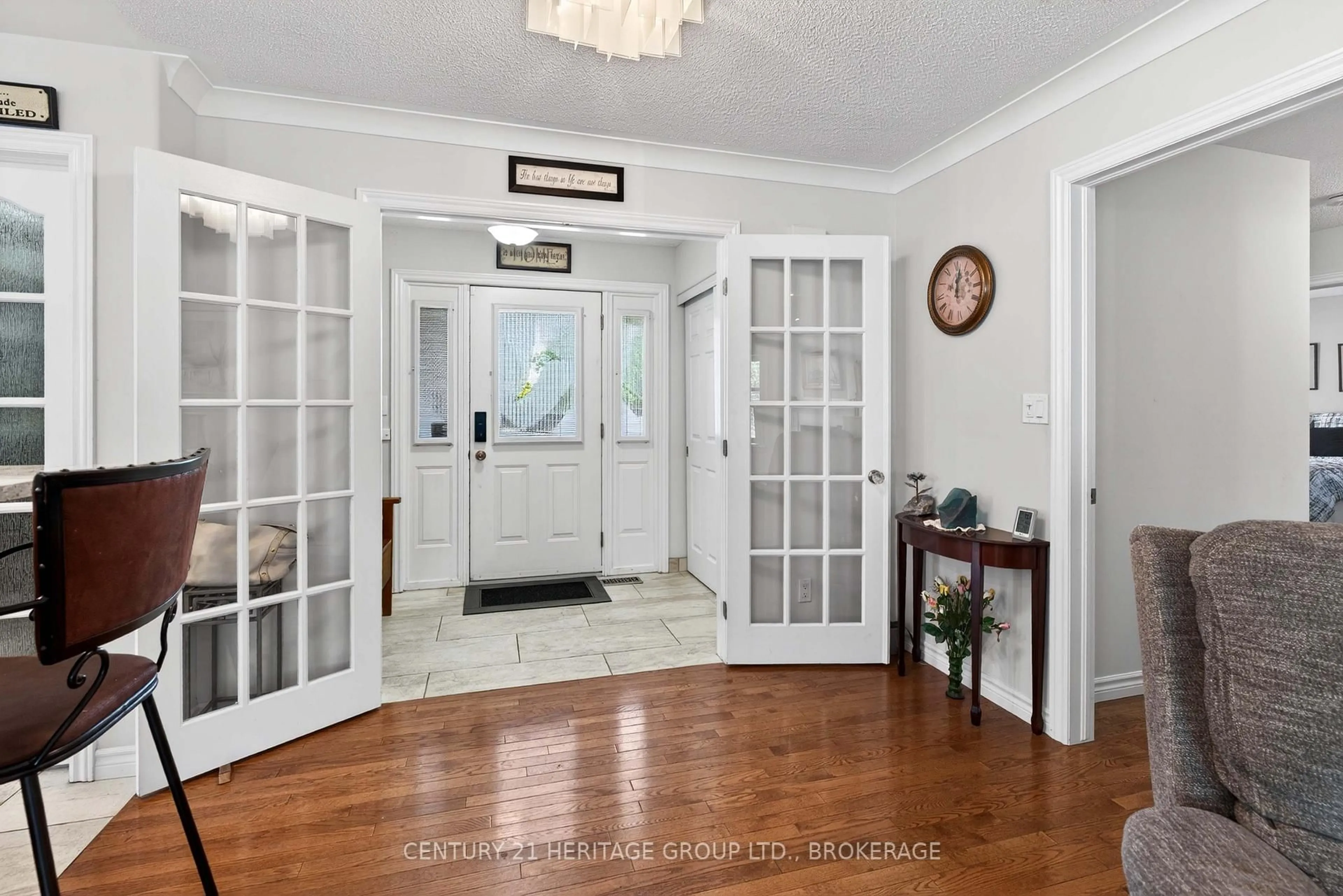 Indoor entryway for 209 Smuggler's Cove Dr, Kingston Ontario K7M 9C6