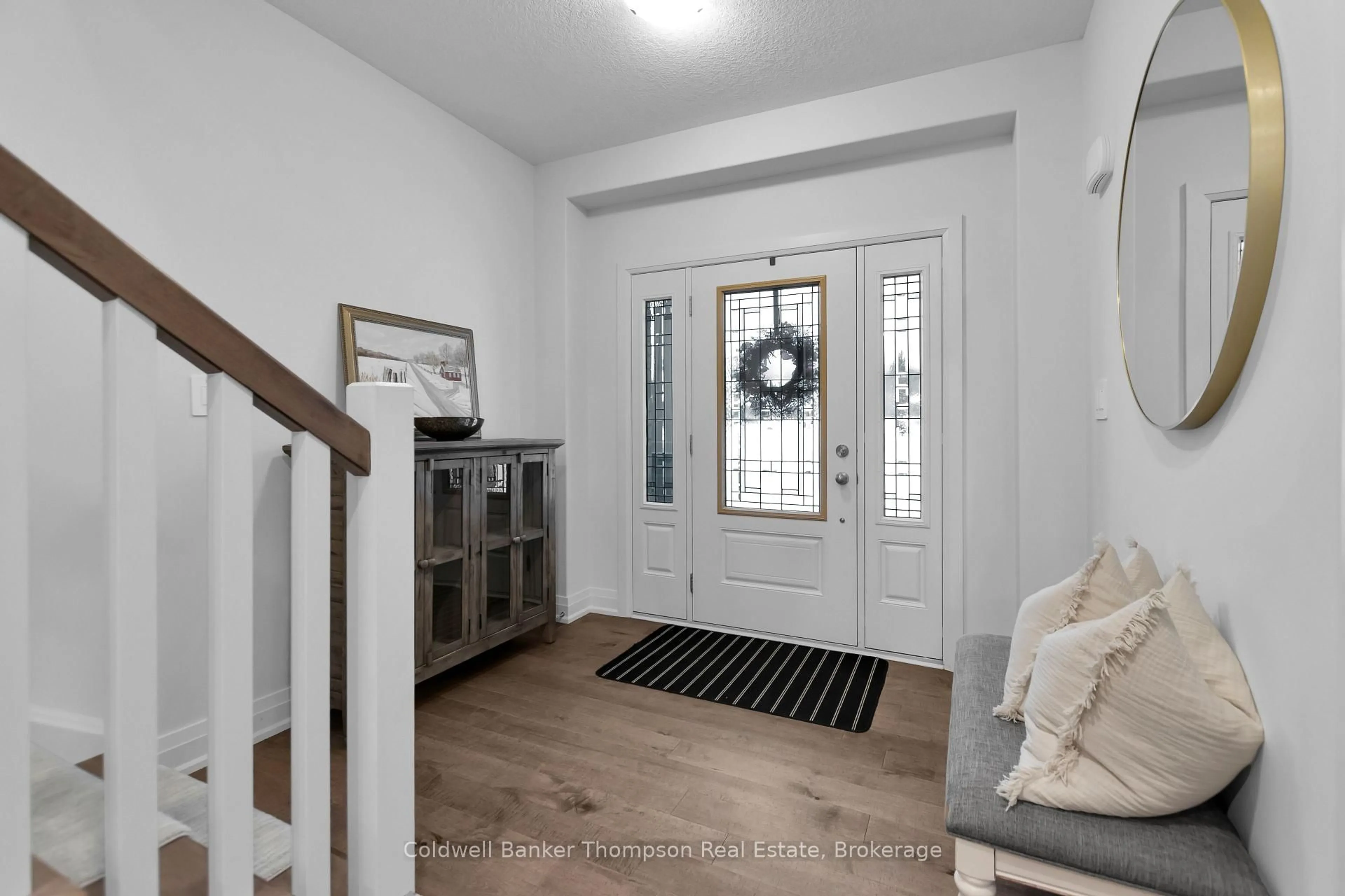 Indoor entryway for 25 Eaglecrest Ave, Huntsville Ontario P1H 0G5