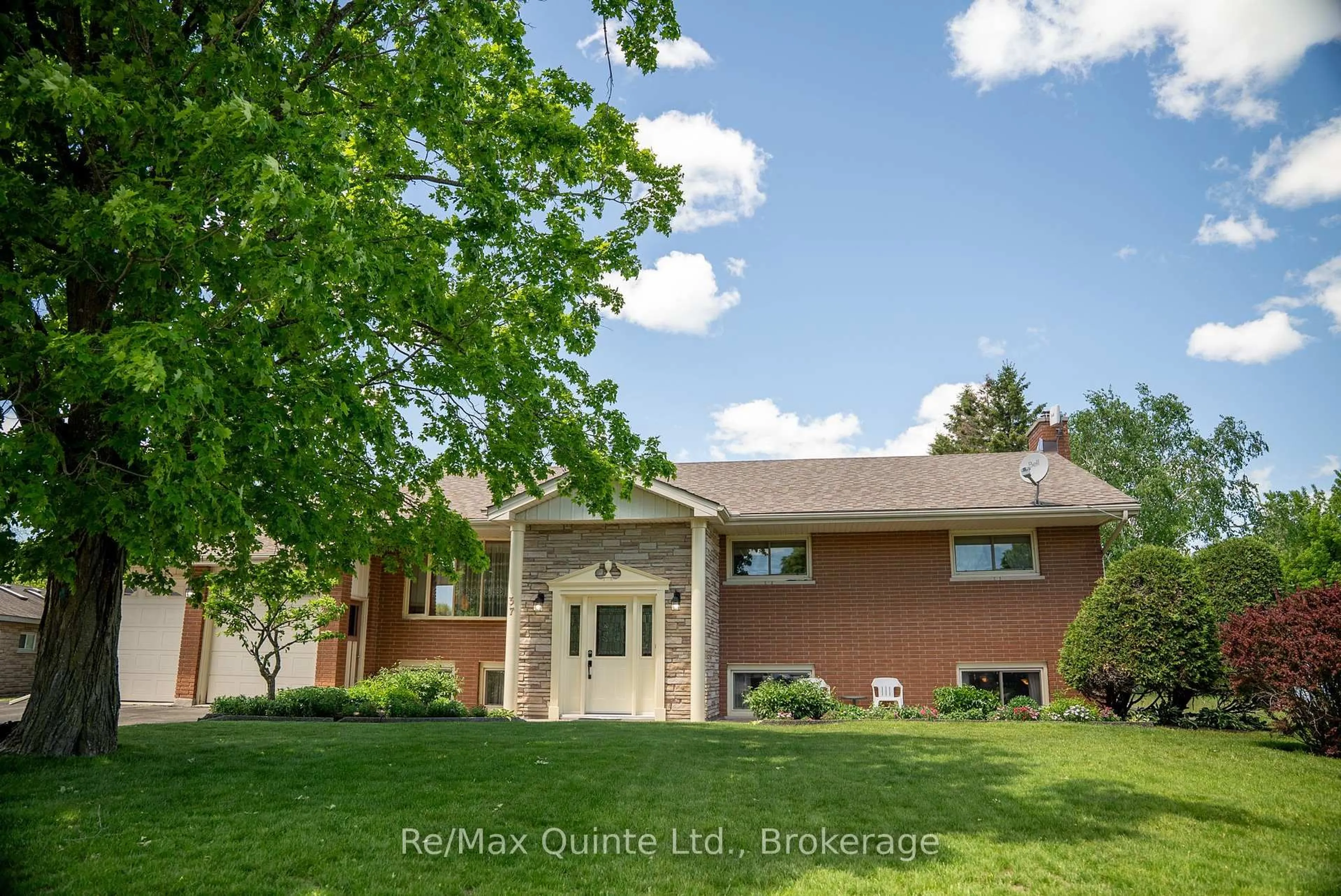 Home with brick exterior material, unknown for 37 Wickens St, Quinte West Ontario K8V 0B3