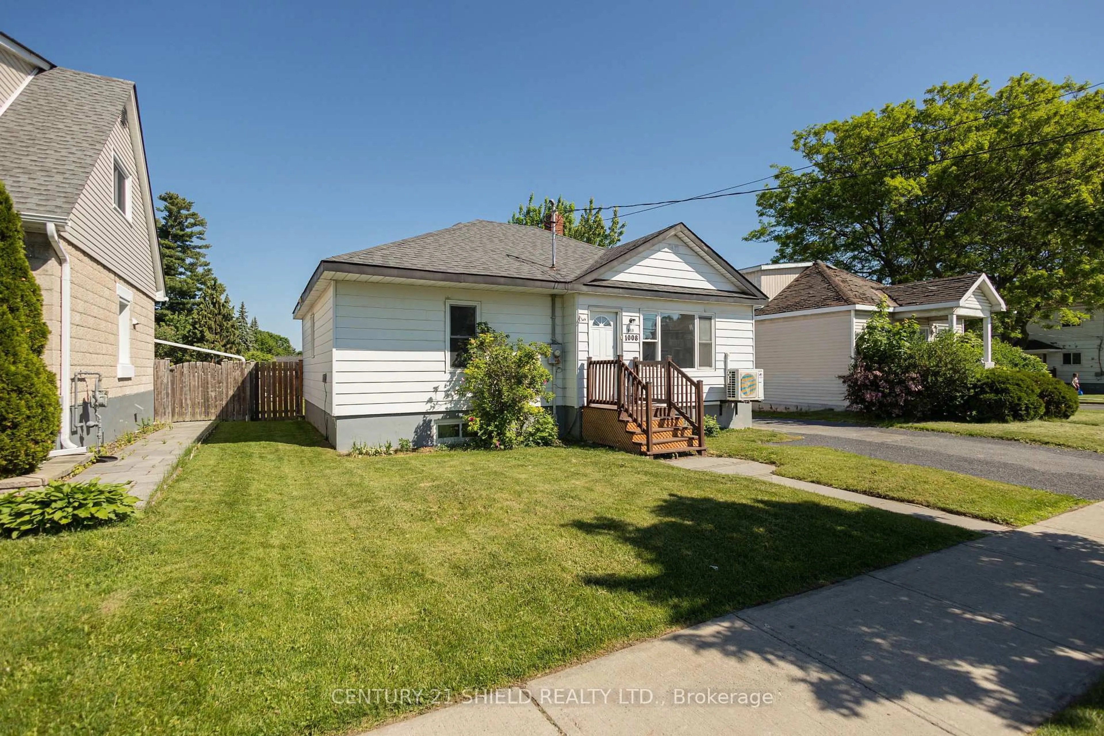 Unknown for 1008 Second Street E. St, Cornwall Ontario K6H 2A9