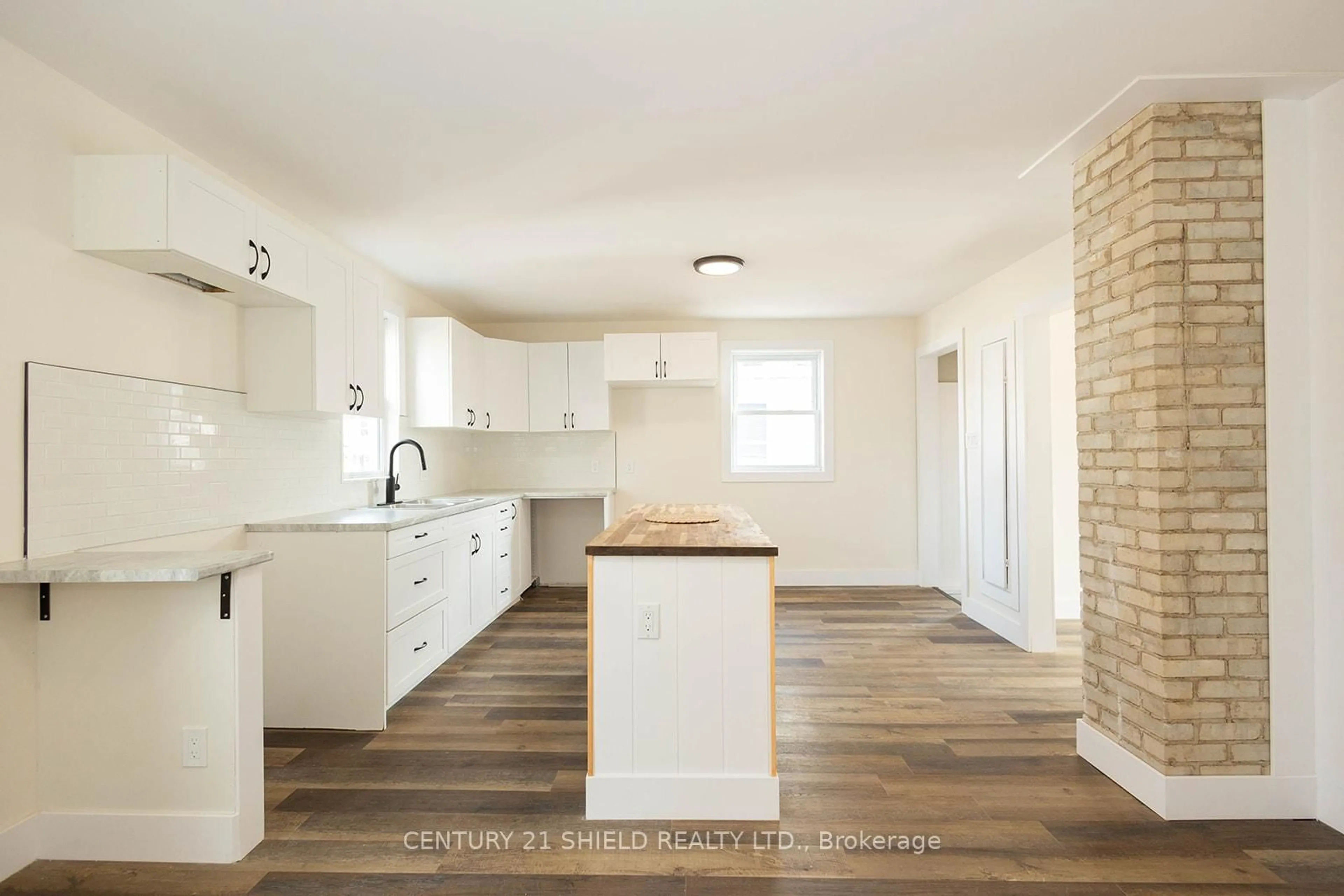 Open concept kitchen, unknown for 1008 Second Street E. St, Cornwall Ontario K6H 2A9