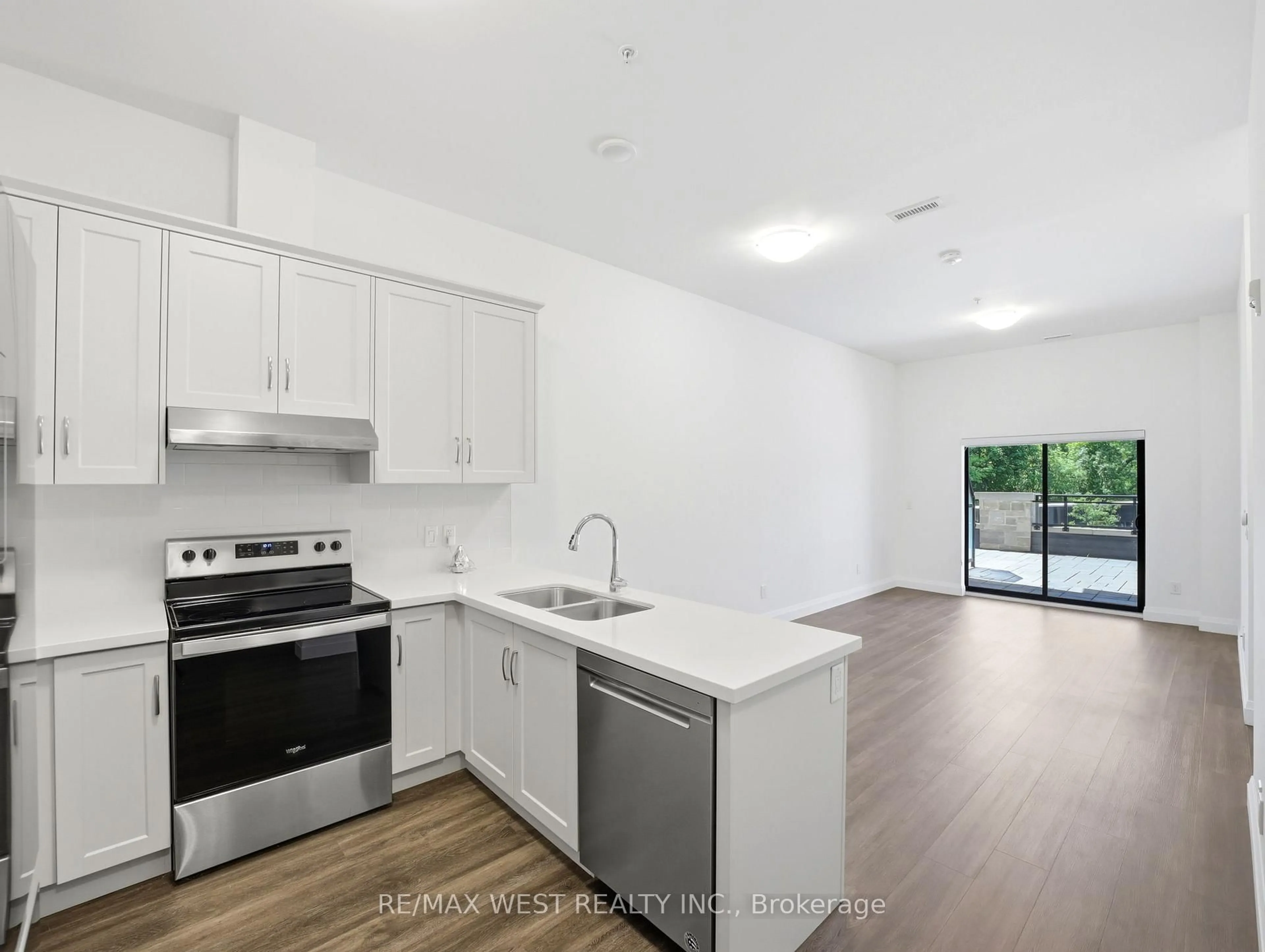 Open concept kitchen, unknown for 30 Hamilton St #101, Hamilton Ontario L8B 1V8