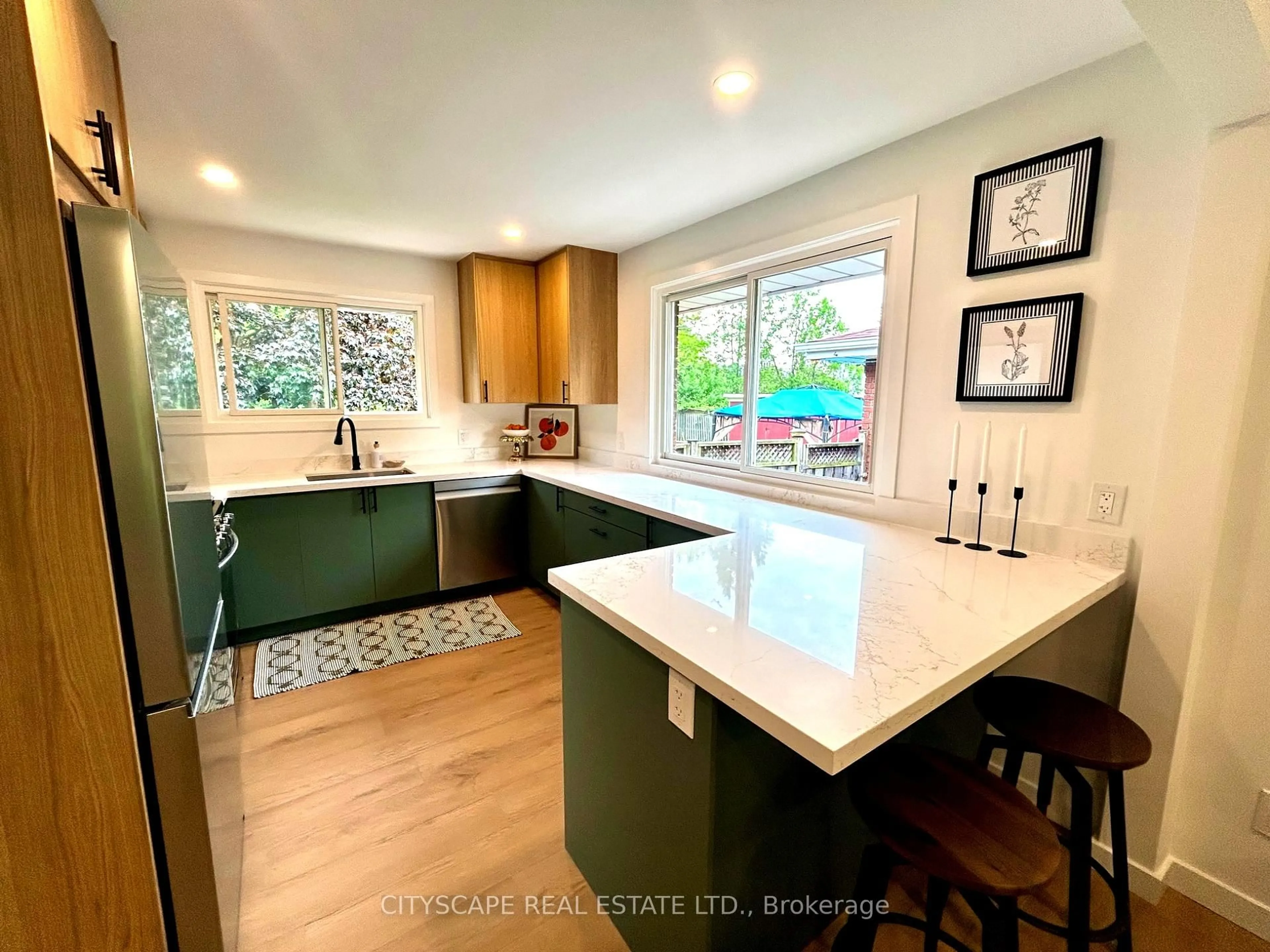 Open concept kitchen, ceramic/tile floor for 39 Carousel Ave, Hamilton Ontario L9A 4L7