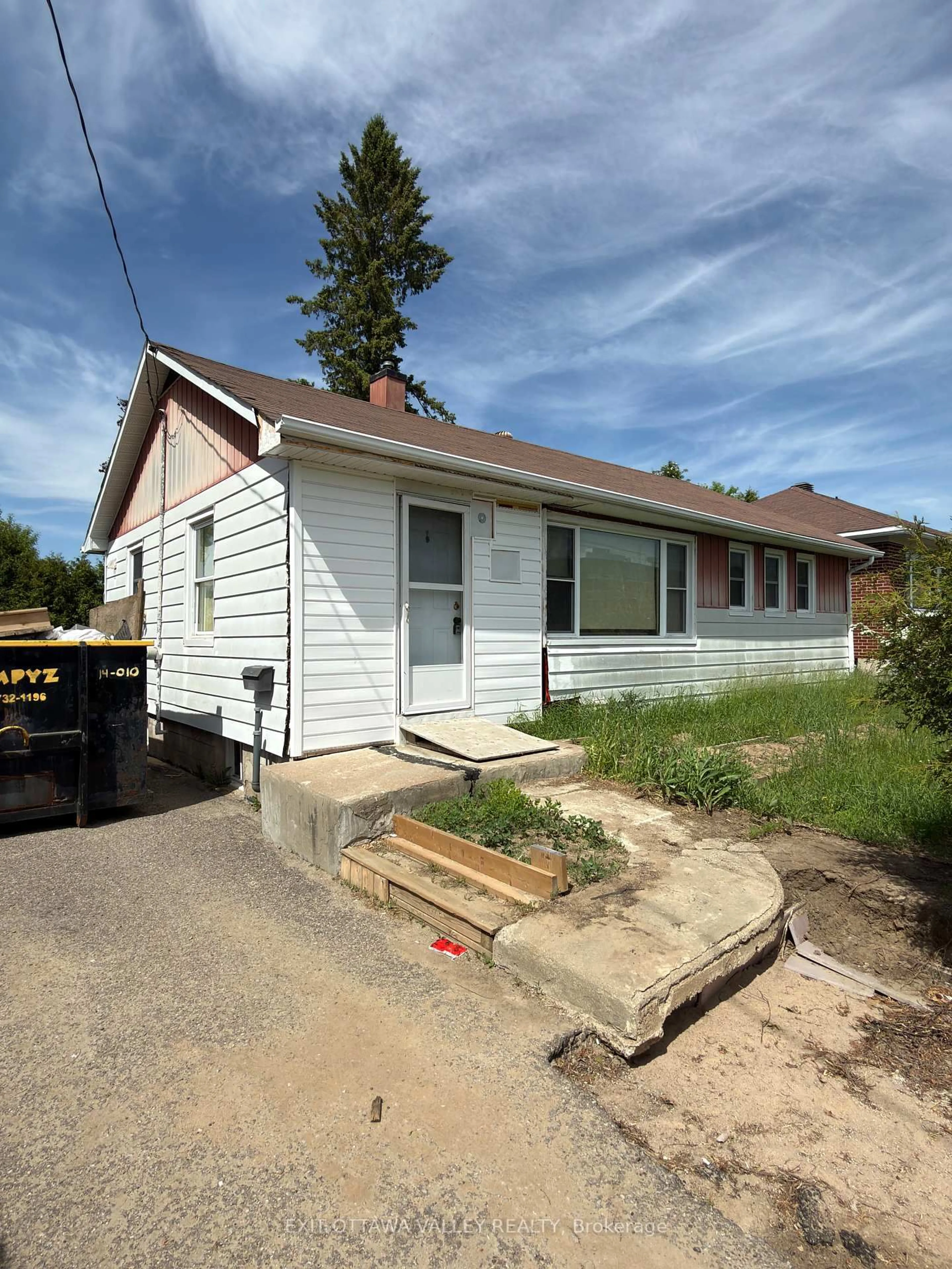 Unknown for 291 Bell St, Pembroke Ontario K8A 2K1
