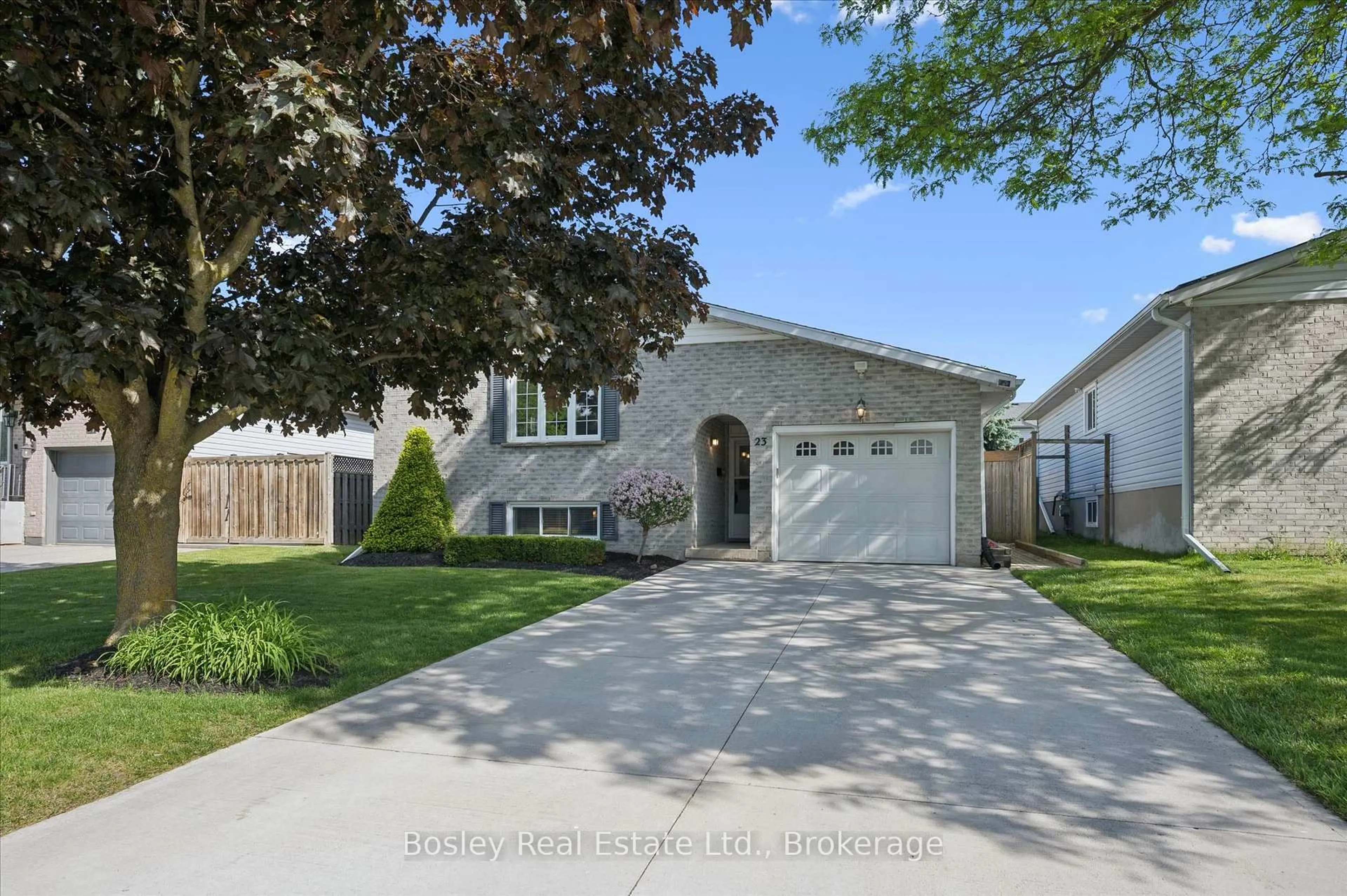 Home with vinyl exterior material, street for 23 Memory Lane, Cambridge Ontario N3C 3X7