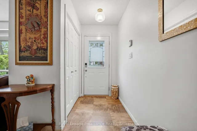 51 Selena Ave, Belleville 5