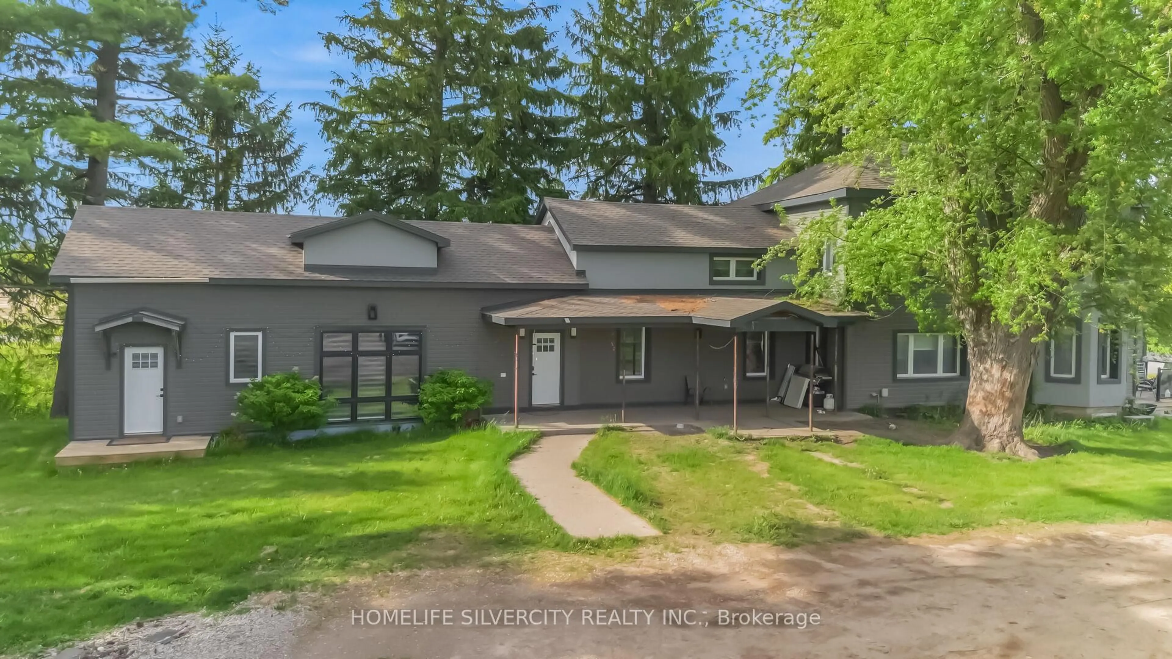 A pic from outside/outdoor area/front of a property/back of a property/a pic from drone, street for 184 Pottruff Rd, Brant Ontario N3L 3E3