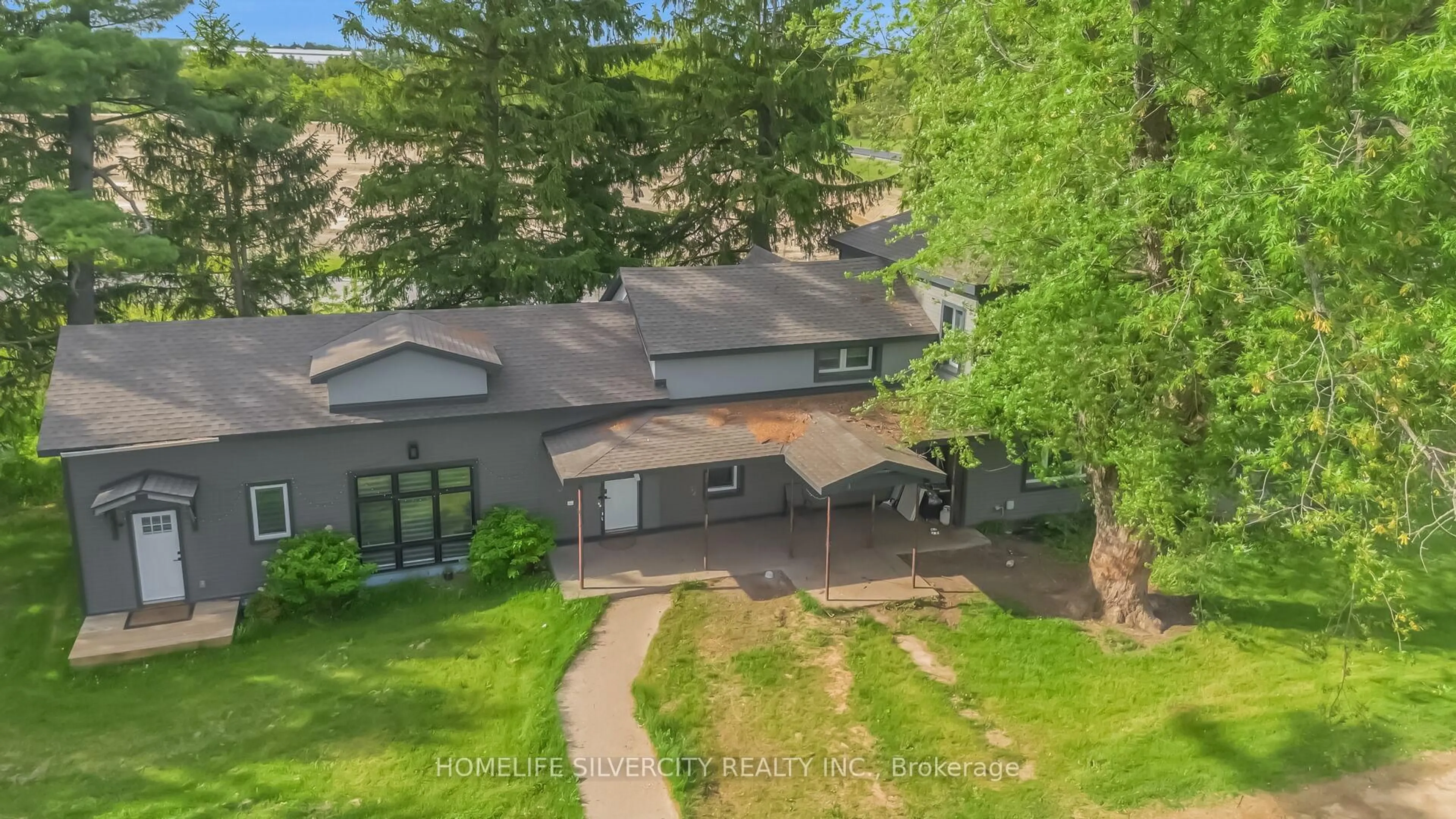 A pic from outside/outdoor area/front of a property/back of a property/a pic from drone, unknown for 184 Pottruff Rd, Brant Ontario N3L 3E3