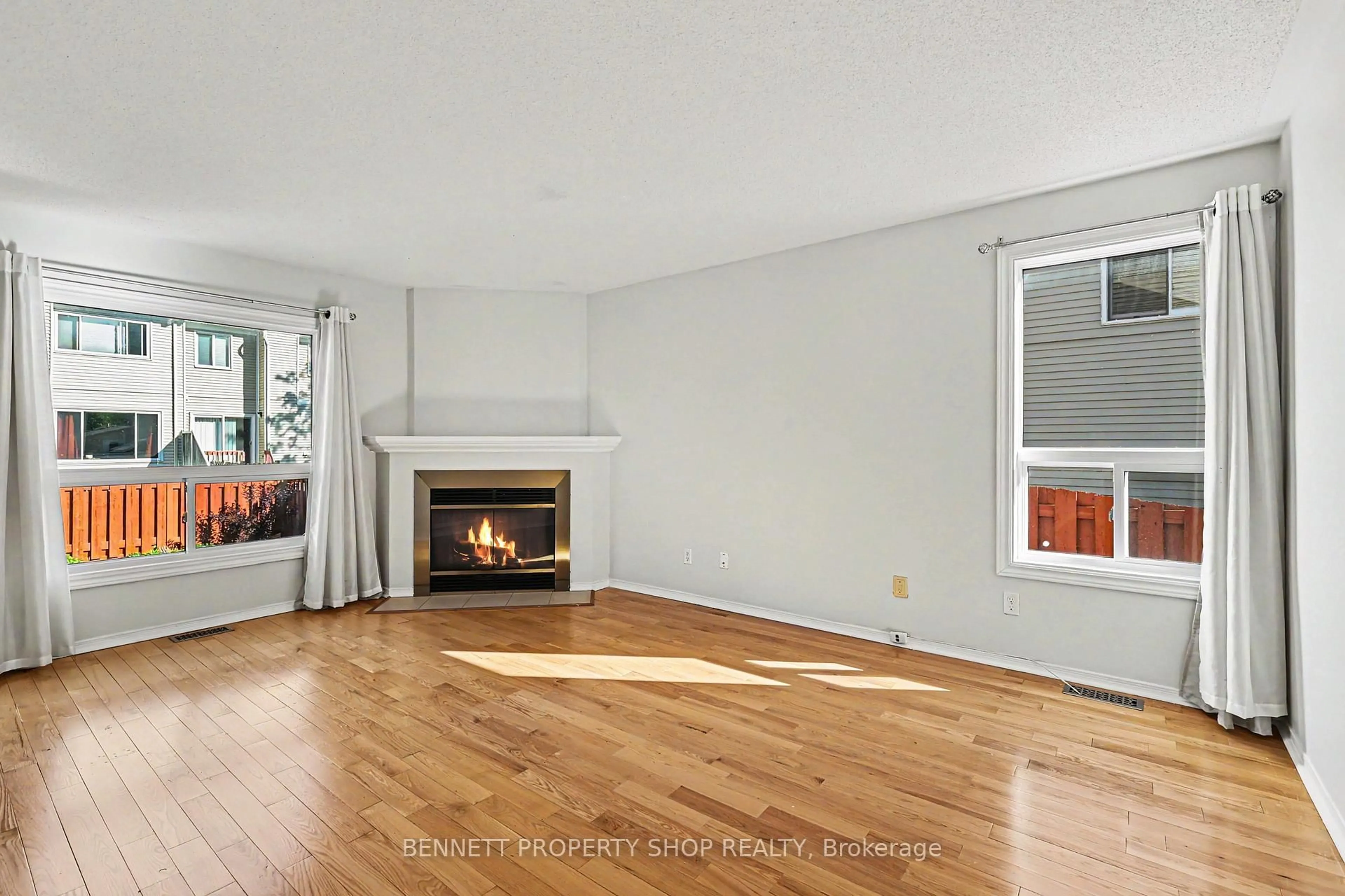 A pic of a room for 82 Emerald Meadows Dr, Ottawa Ontario K2M 2L6