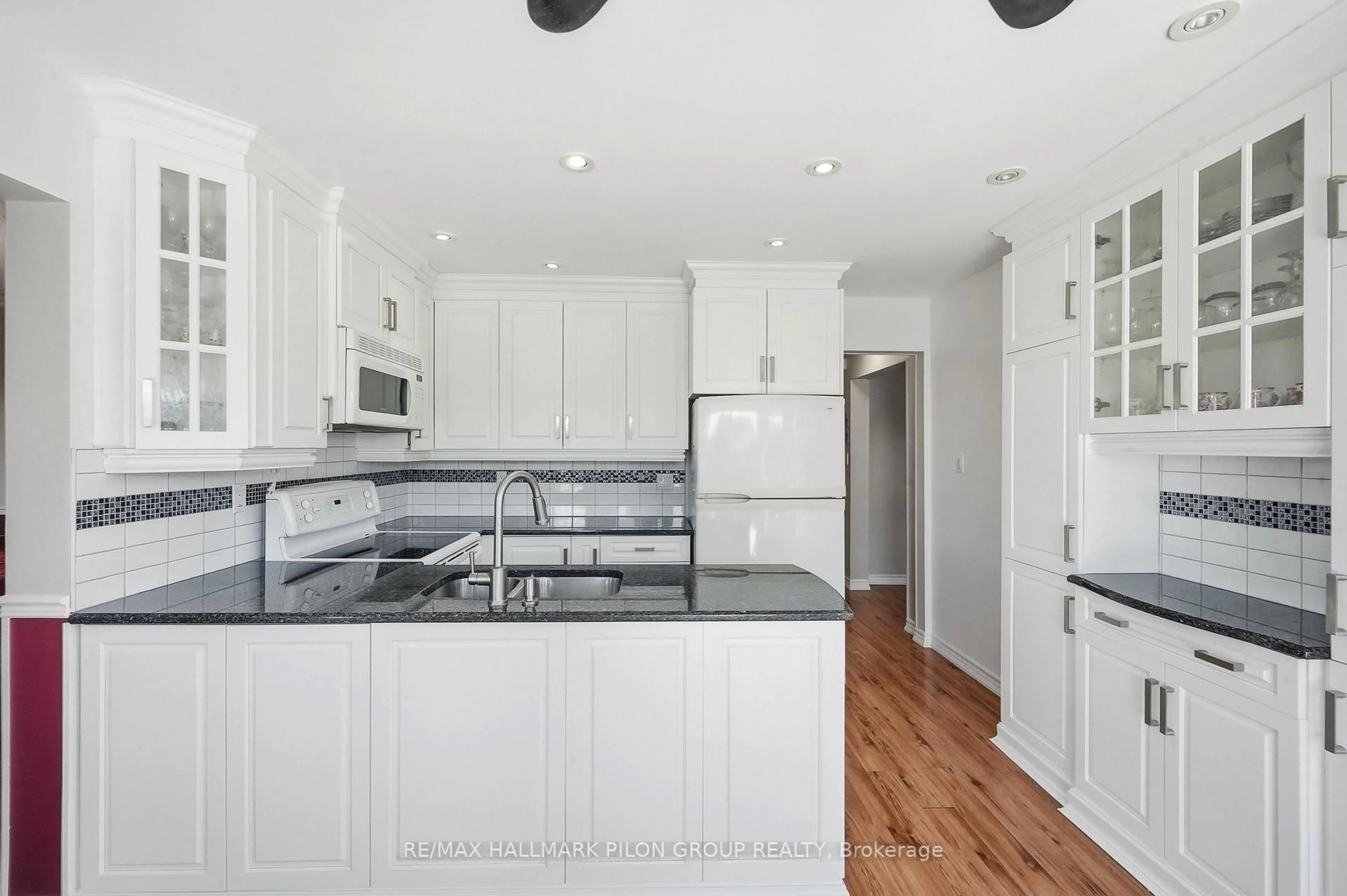 Open concept kitchen, unknown for 1354 Mountainside Cres, Orleans Ontario K1E 3G5