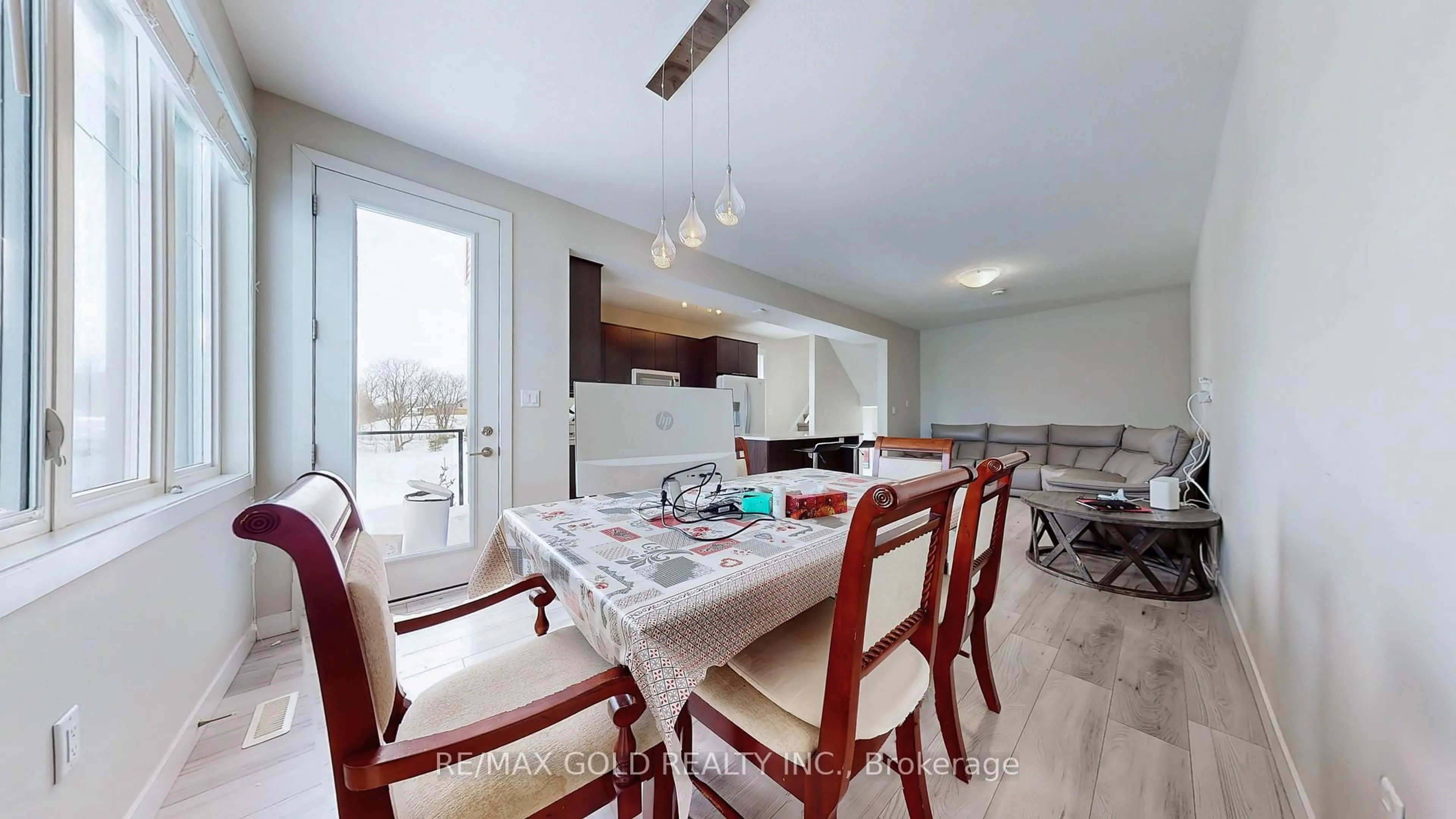 Dining room, wood/laminate floor for 997 West Village Sq #997, London North Ontario N6H 0J7