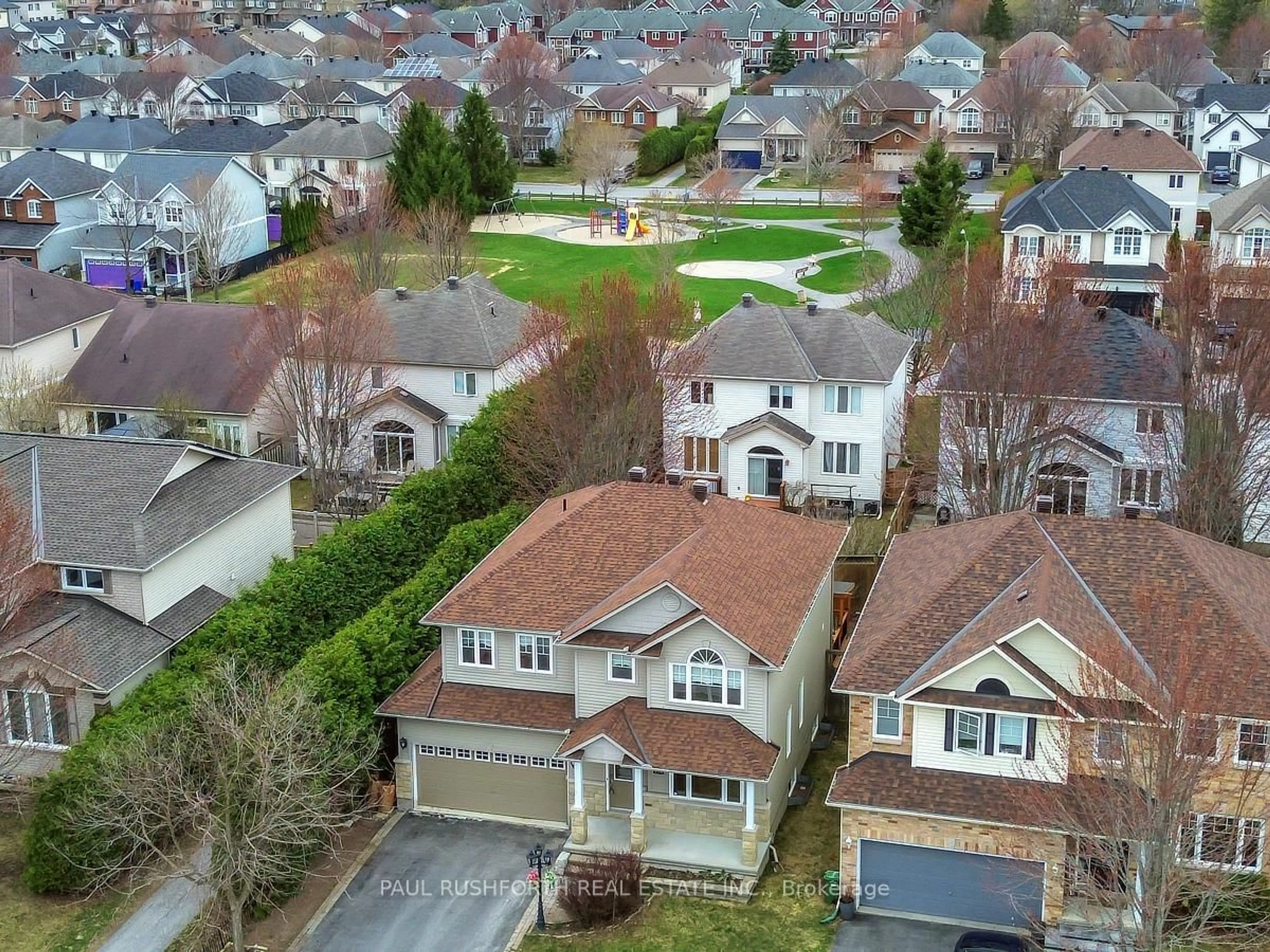 A pic from outside/outdoor area/front of a property/back of a property/a pic from drone, street for 145 Arrowwood Dr, Stittsville Ontario K2S 2G3