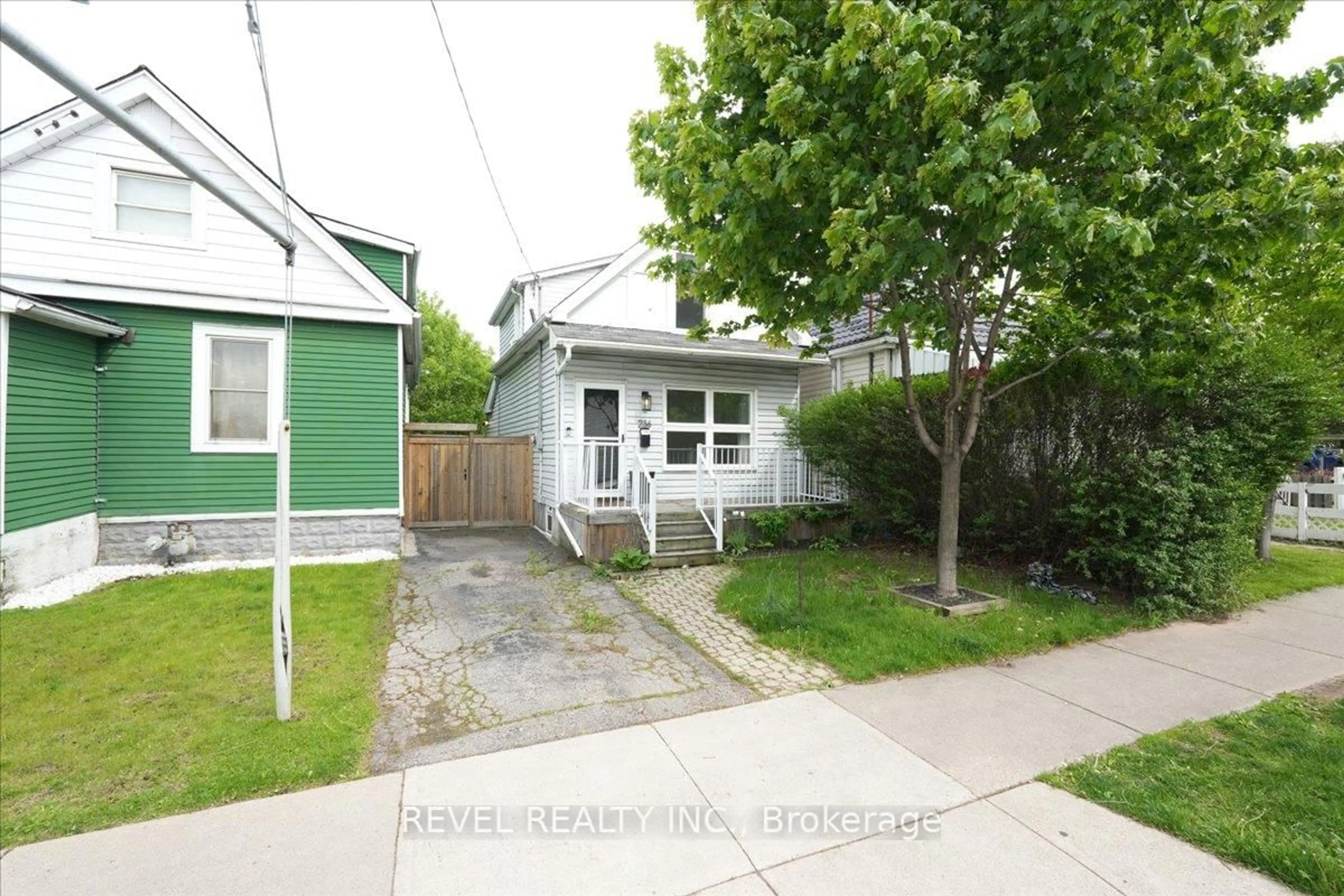 Unknown for 236 Cope St, Hamilton Ontario L8H 5B5