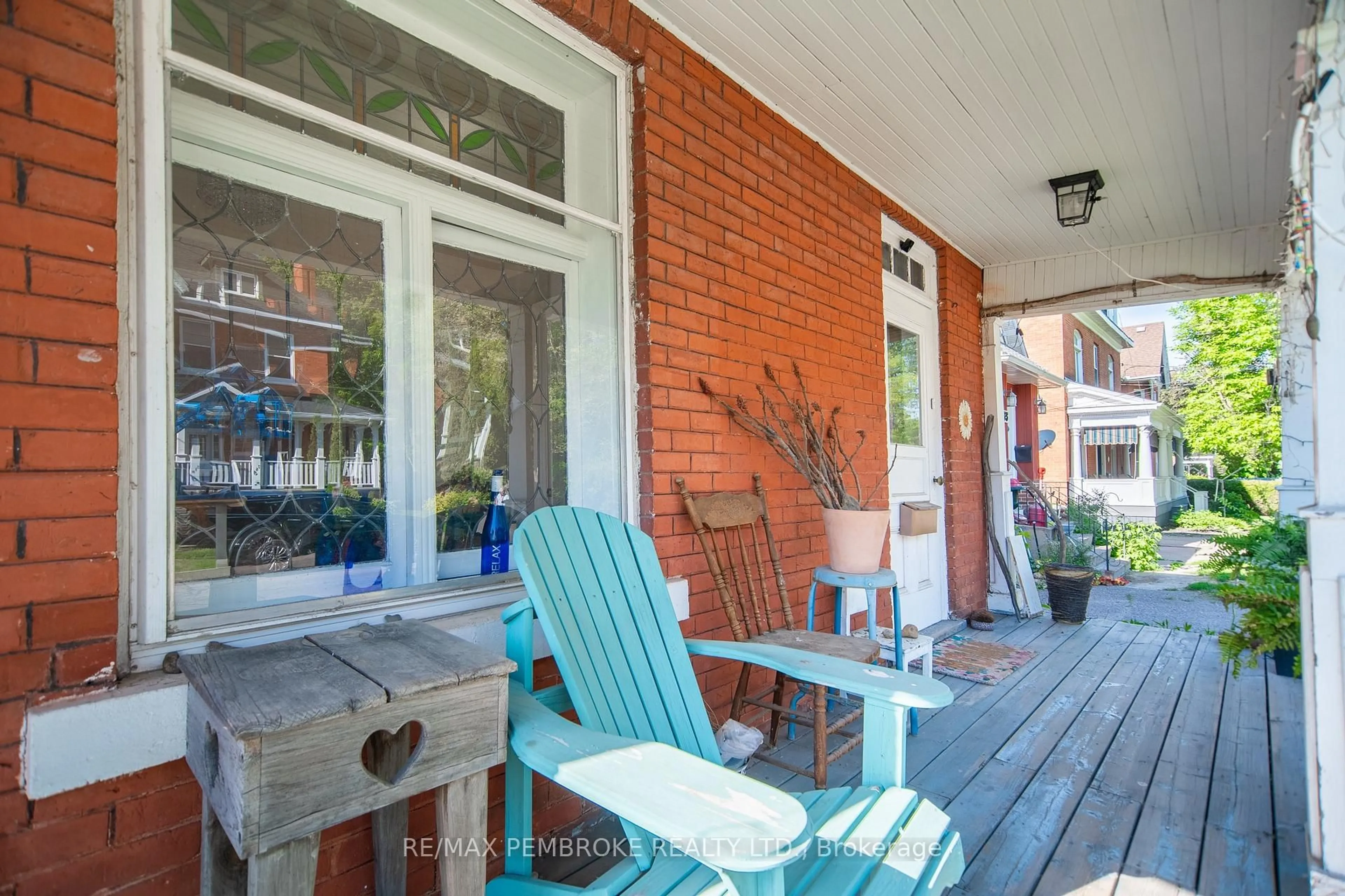 Patio, street for 259 Isabella St, Pembroke Ontario K8A 5T1