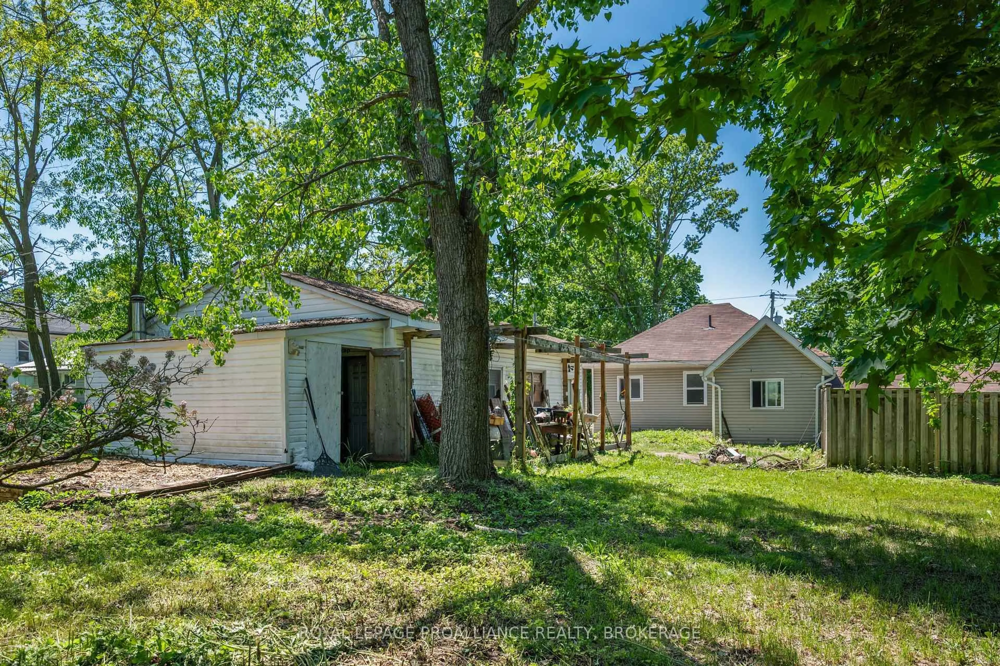 A pic from outside/outdoor area/front of a property/back of a property/a pic from drone, street for 3734 Battersea Rd, Inverary Ontario K0H 1X0
