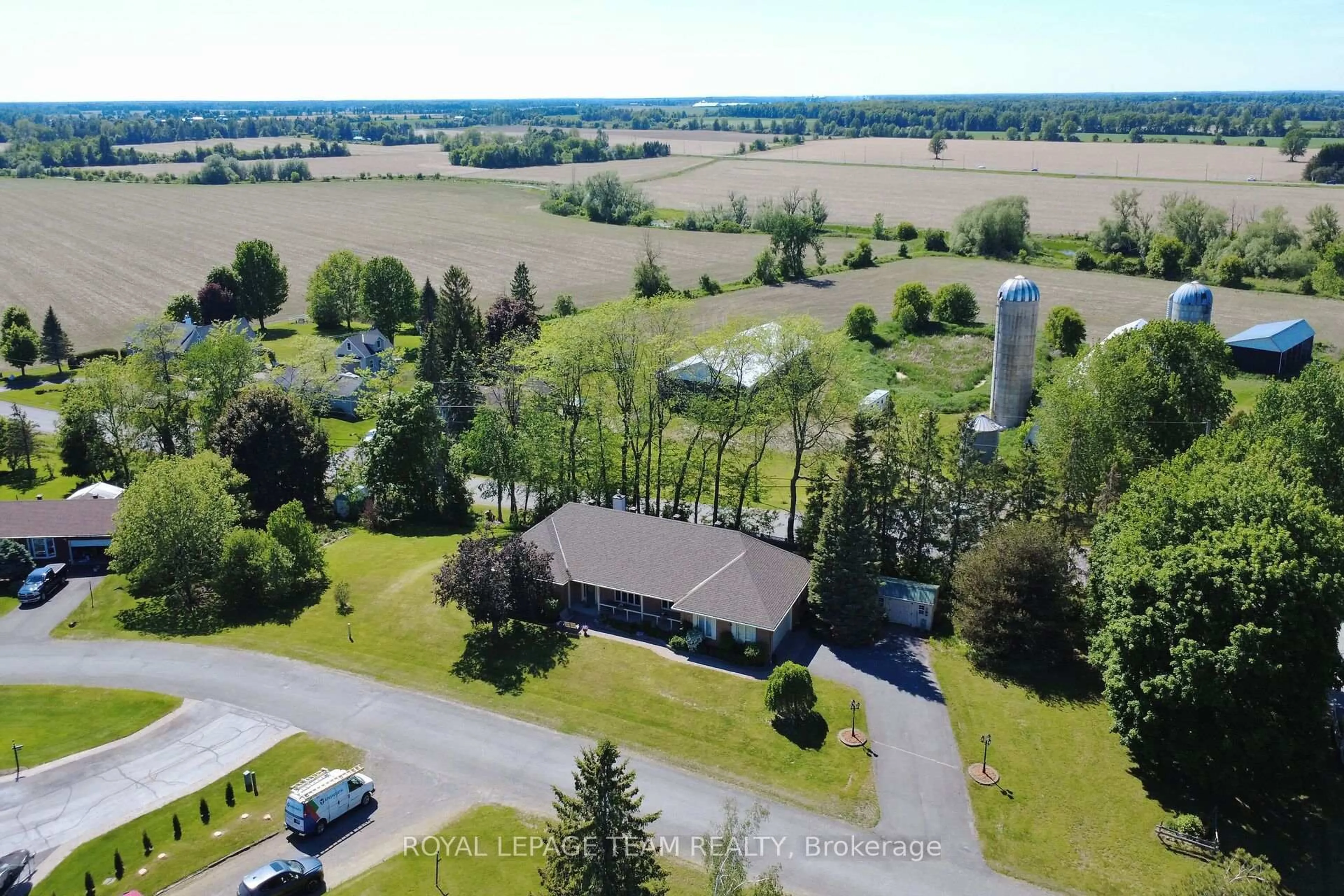 A pic from outside/outdoor area/front of a property/back of a property/a pic from drone, unknown for 2456 Garmil Cres, North Gower Ontario K0A 2T0