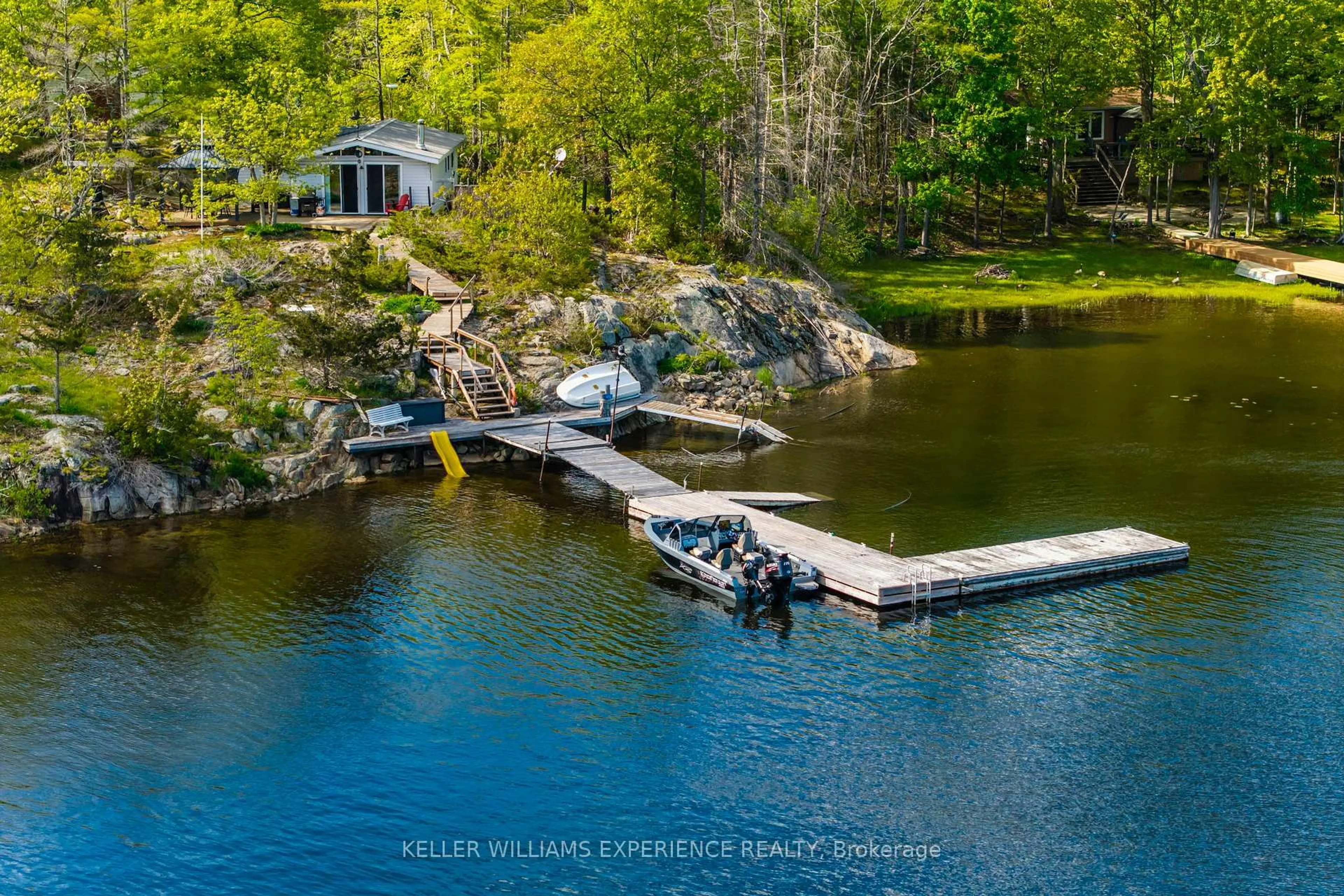 A pic from outside/outdoor area/front of a property/back of a property/a pic from drone, water/lake/river/ocean view for 6932 ISLAND 1810 / BONE ISLAND, Georgian Bay Ontario P0E 1E0