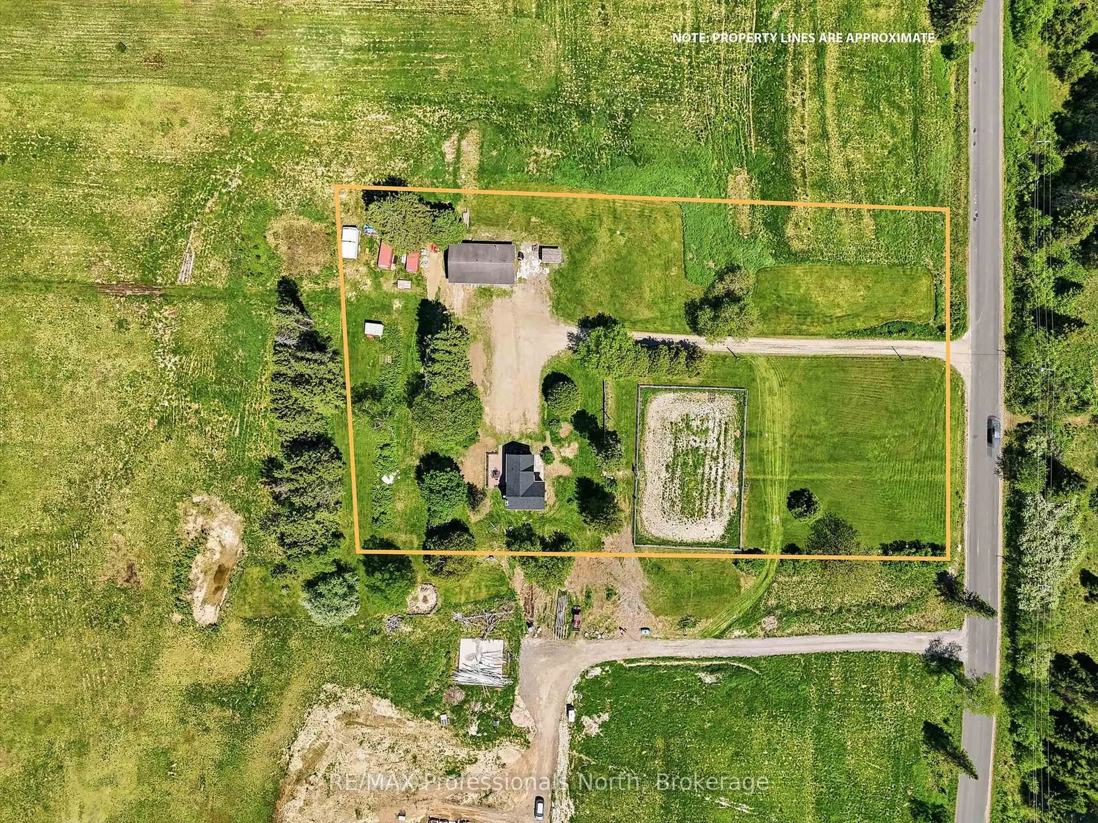 A pic from outside/outdoor area/front of a property/back of a property/a pic from drone, building for 230 Pickerel & Jack Lake Rd, Armour Ontario P0A 1C0