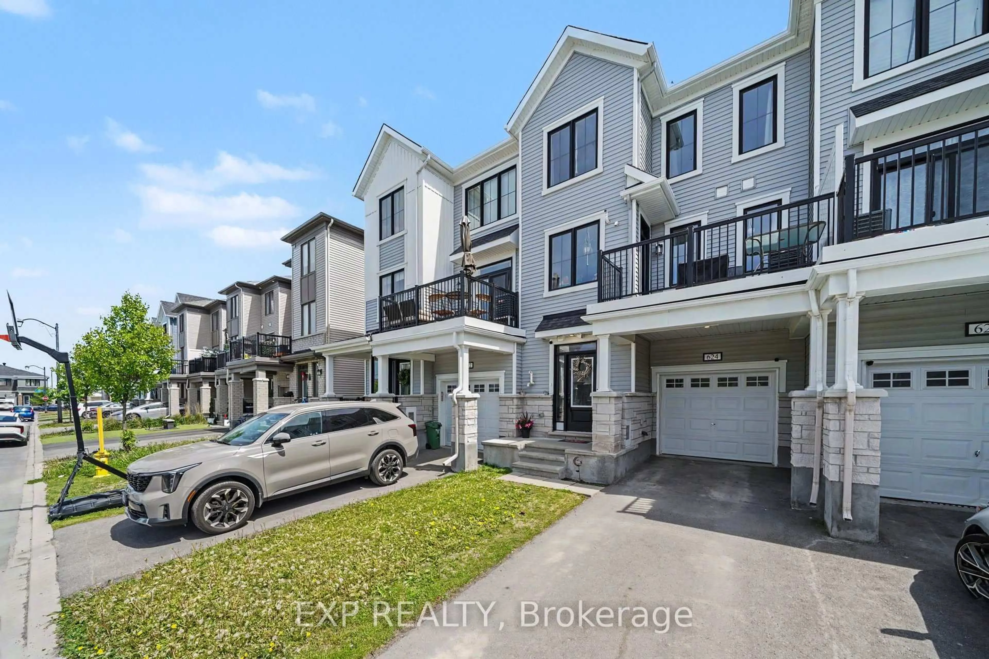 A pic from outside/outdoor area/front of a property/back of a property/a pic from drone, unknown for 624 Bellatrix Walk, Ottawa Ontario K2J 6N4