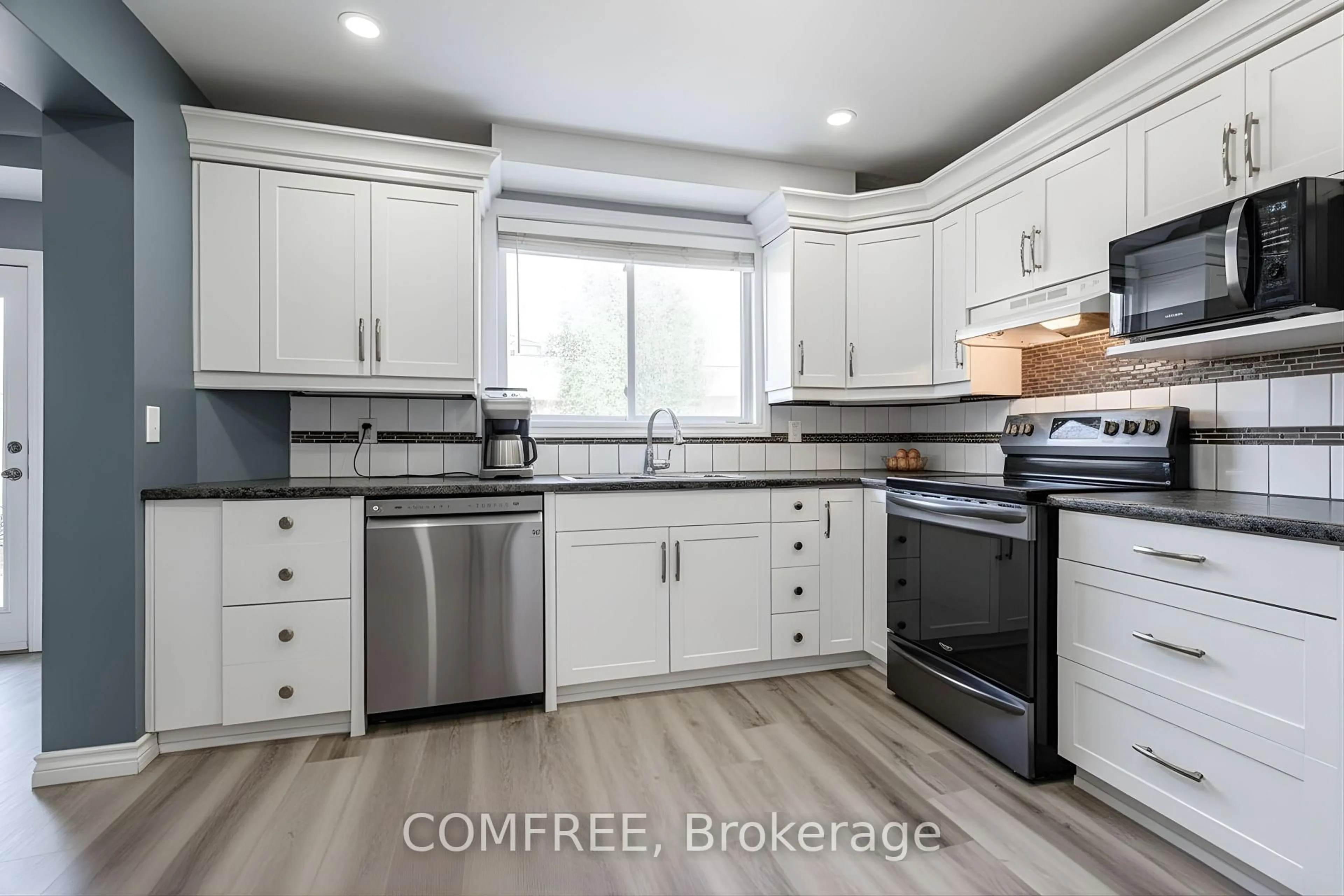 Open concept kitchen, unknown for 60 Elmsdale Dr #26, Kitchener Ontario N2E 2G4