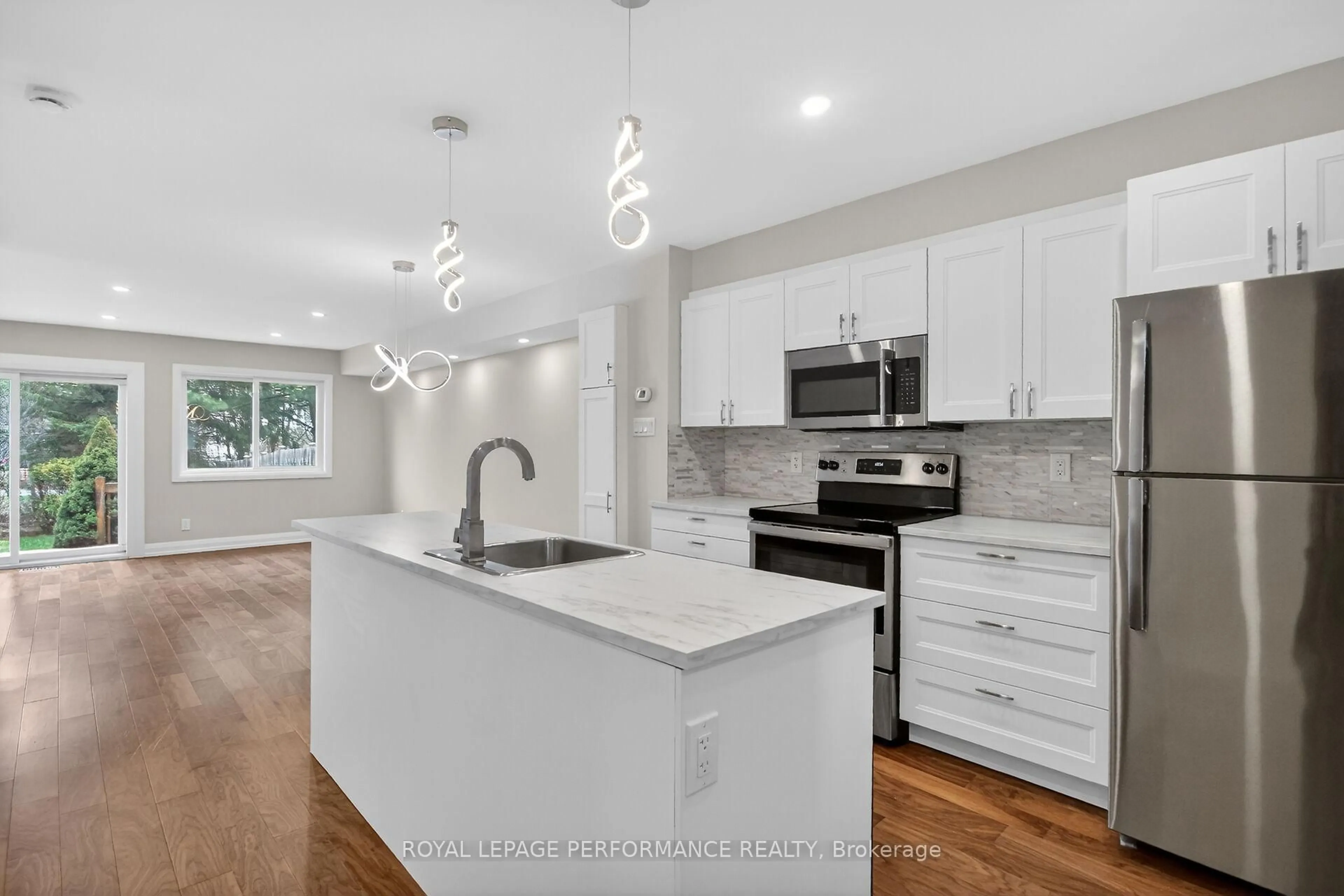Open concept kitchen, ceramic/tile floor for 34 Dignard St, Russell Ontario K0A 1W1