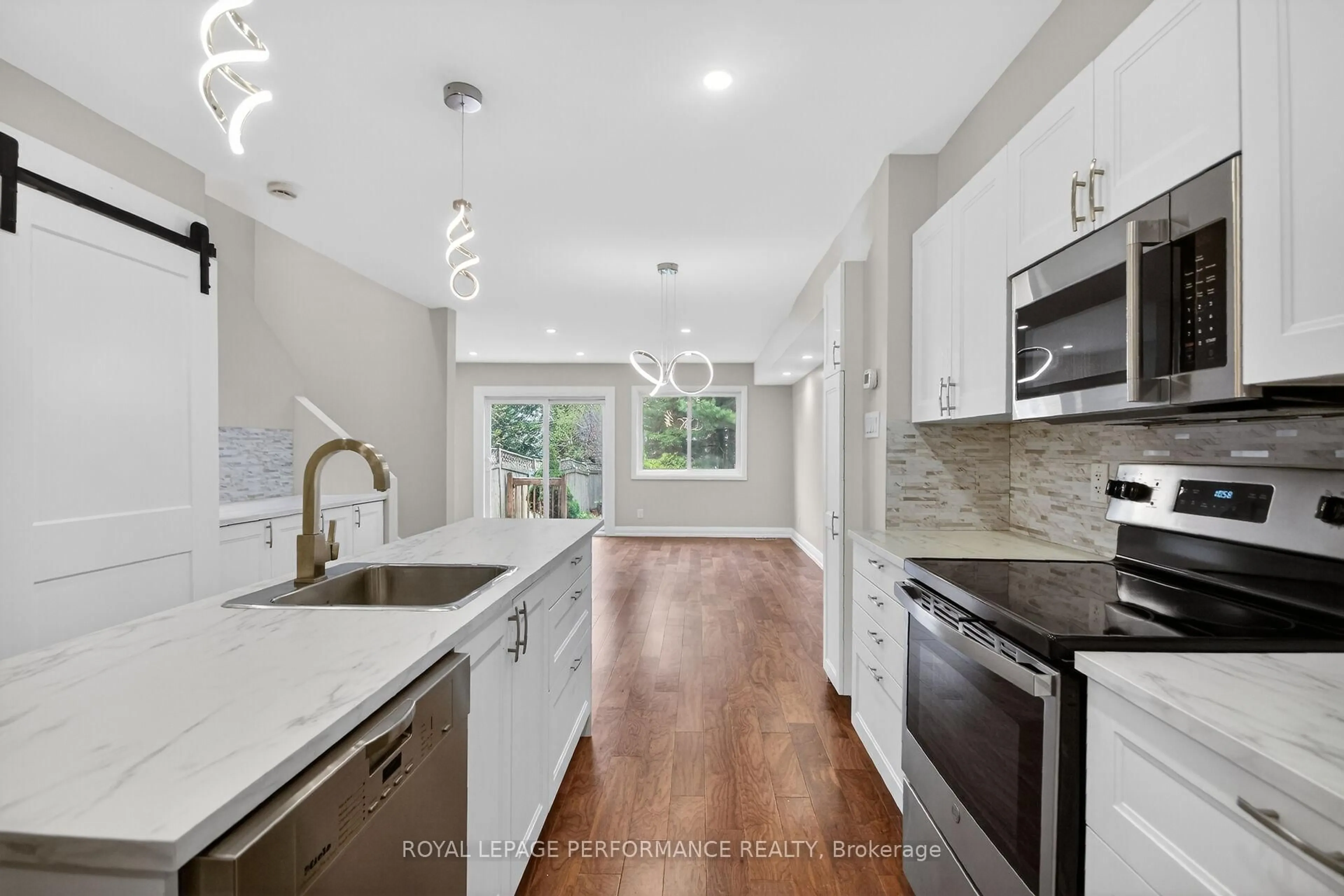 Open concept kitchen, ceramic/tile floor for 34 Dignard St, Russell Ontario K0A 1W1