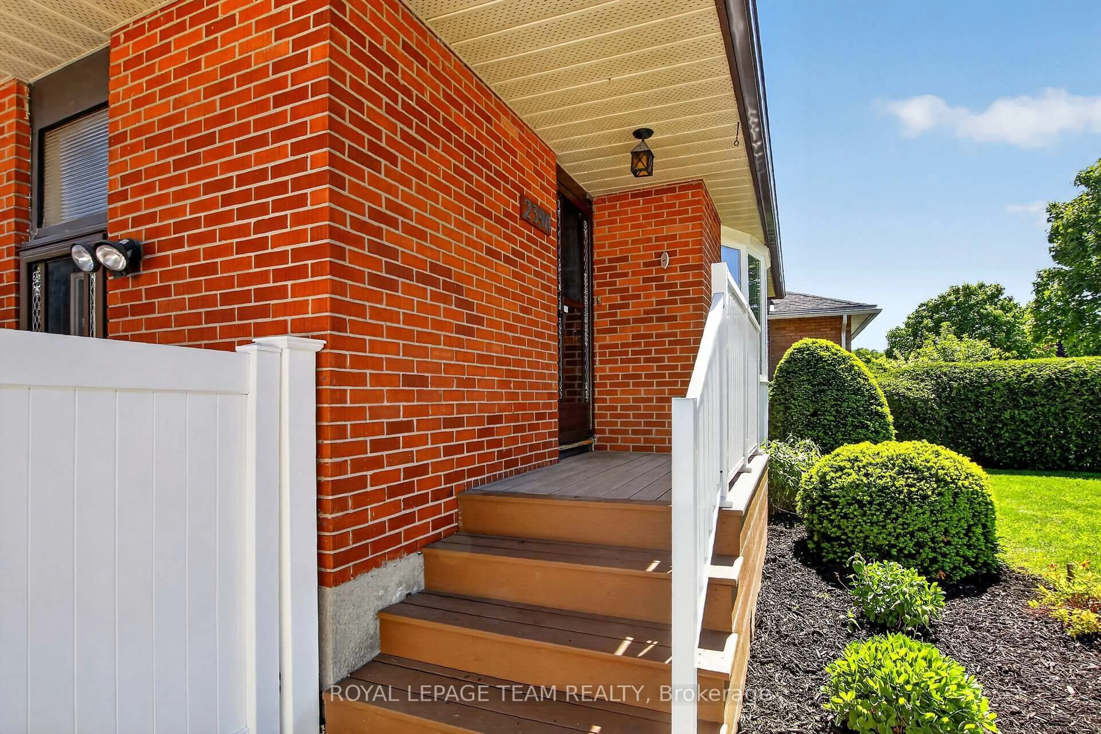 Home with brick exterior material, street for 2390 Cheshire Rd, Ottawa Ontario K2C 1G3