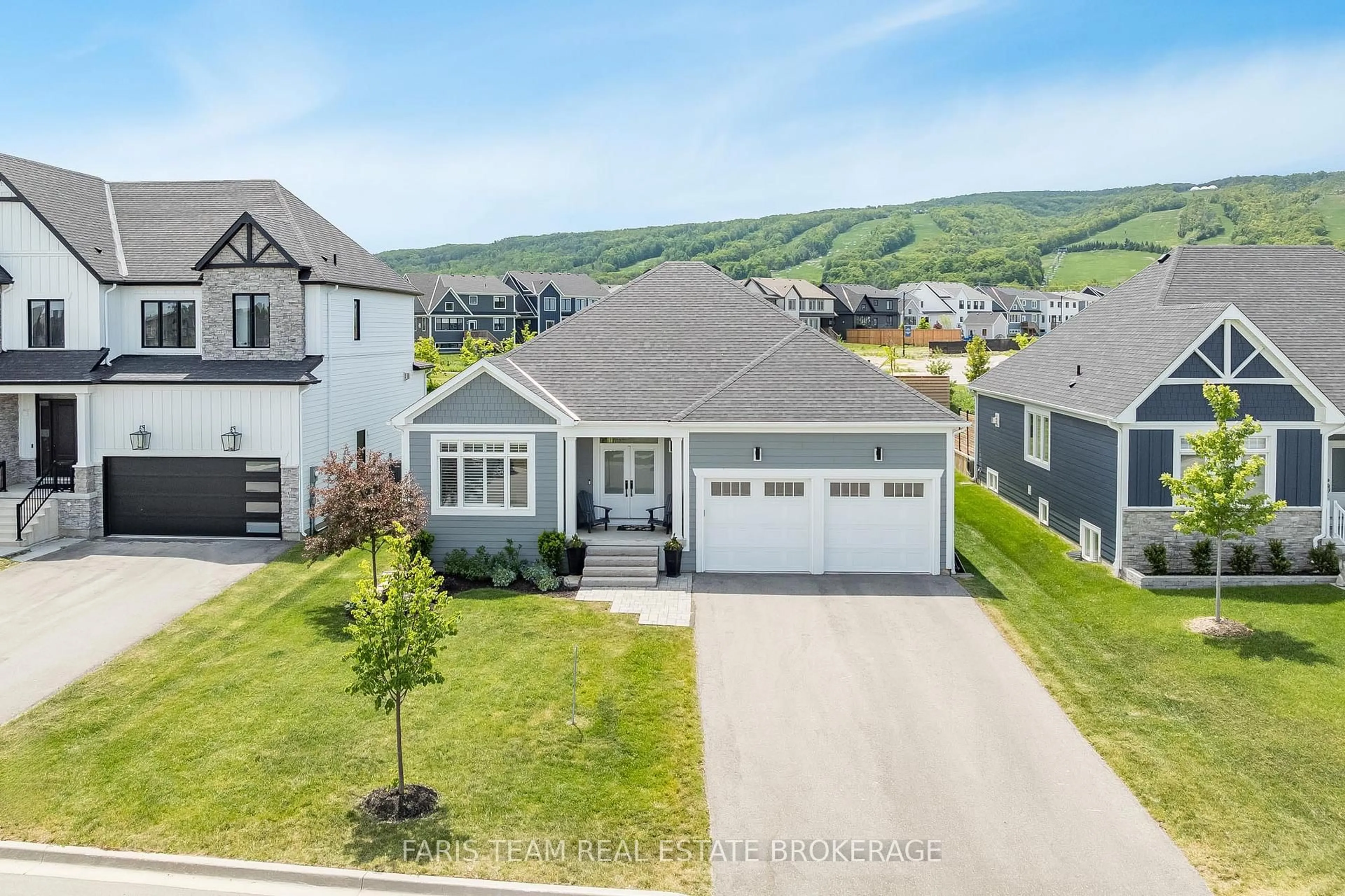 A pic from outside/outdoor area/front of a property/back of a property/a pic from drone, mountain view for 107 Stillwater Cres, Blue Mountains Ontario L9Y 4P5