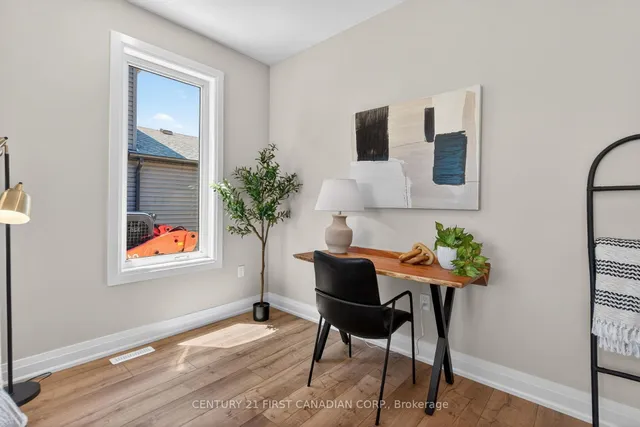 11 Postma Cres, North Middlesex 5