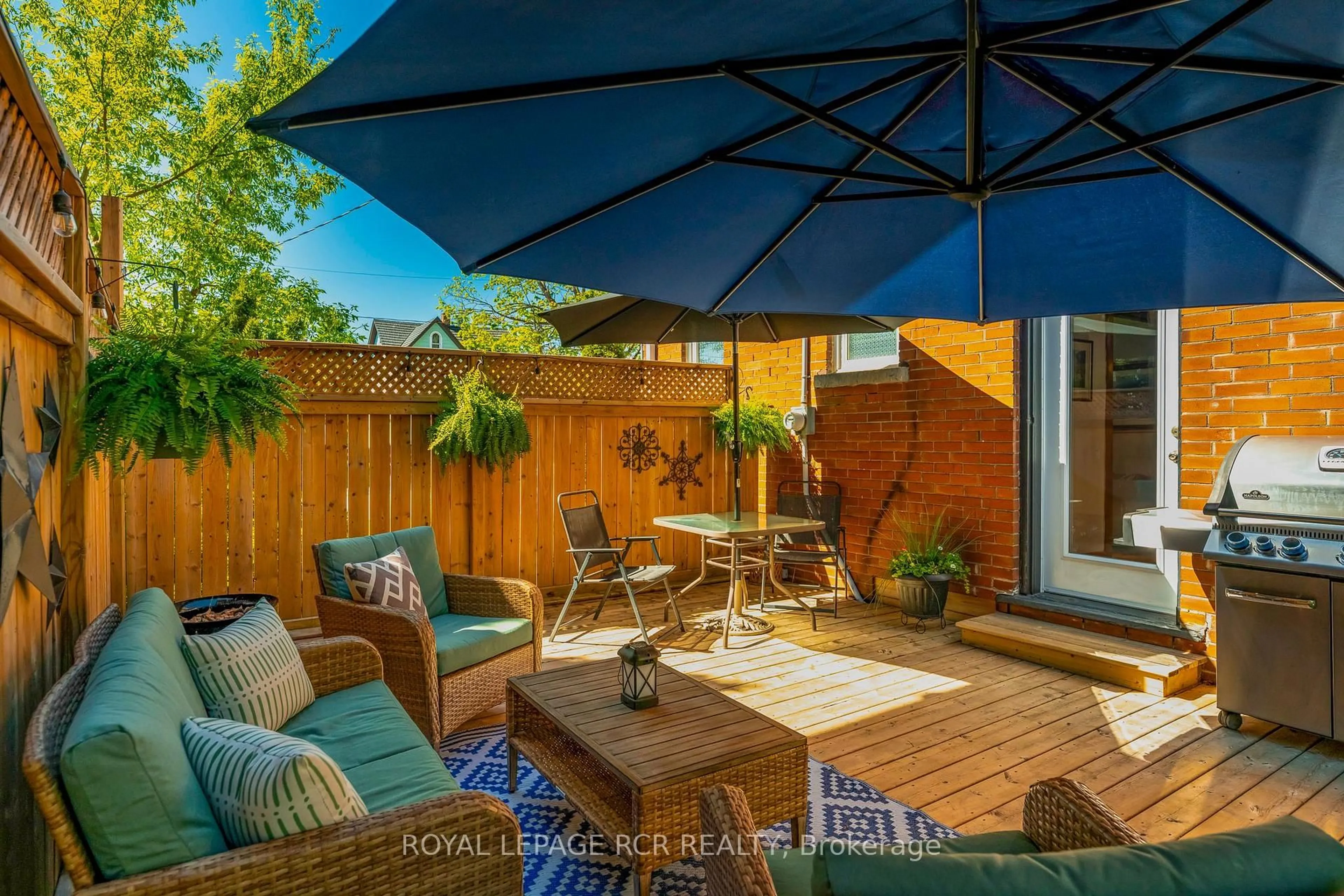 Patio, street for 146 Main St, Shelburne Ontario L9V 2X8